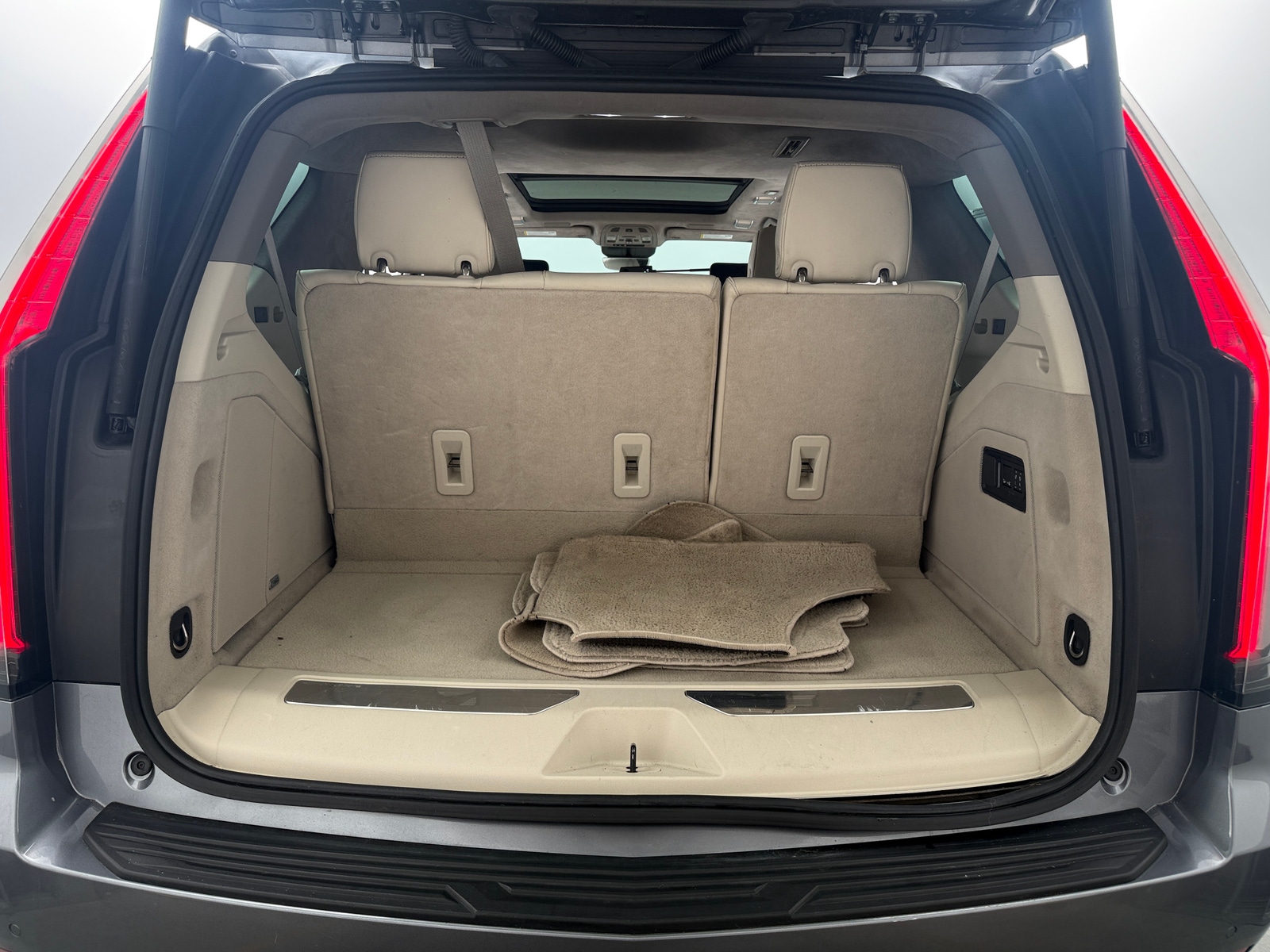 Thumbnail: 2021 Cadillac Escalade - 6