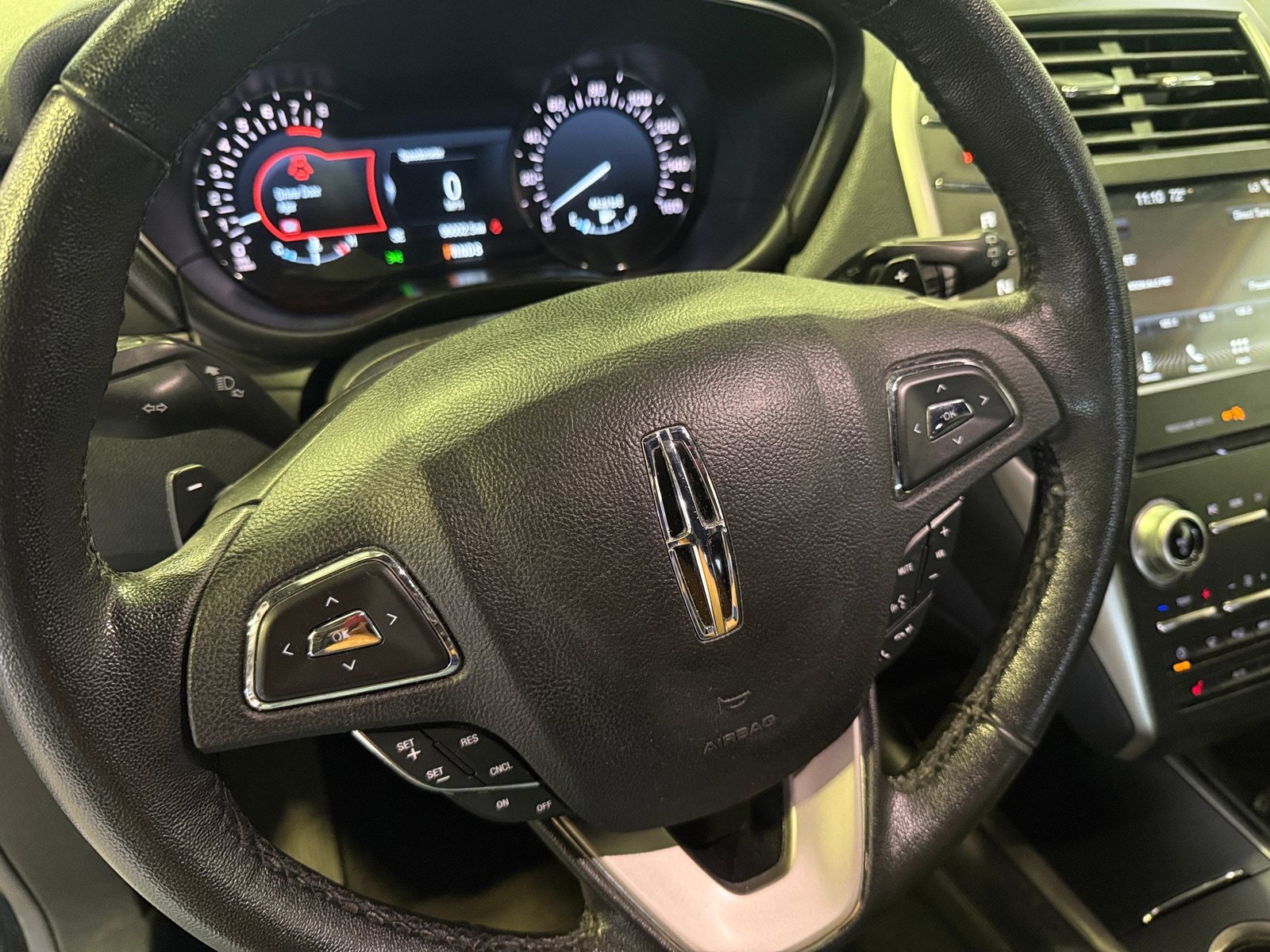 Thumbnail: 2017 Lincoln MKC - 4