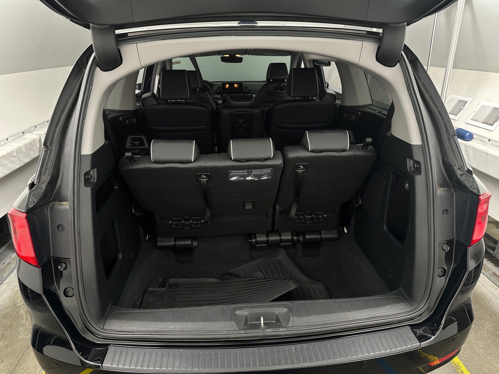Thumbnail: 2022 Honda Odyssey - 7