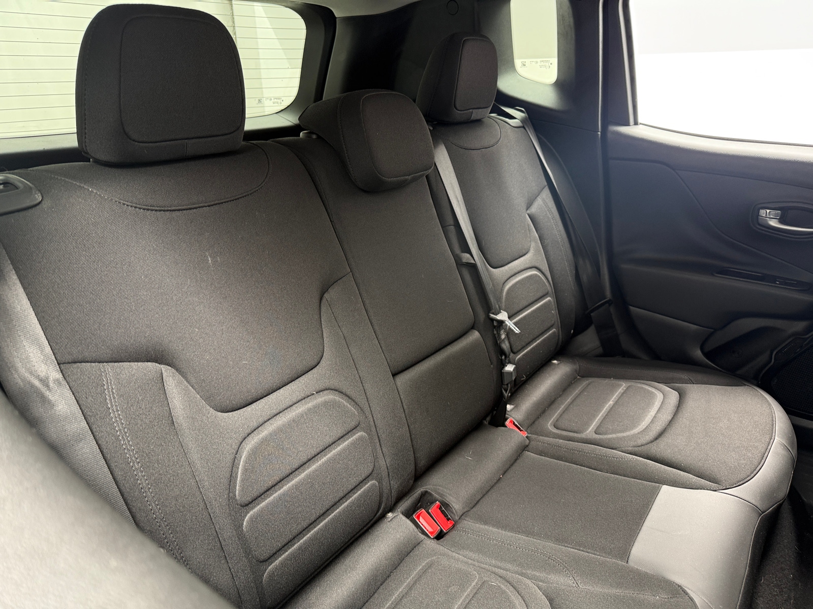 Thumbnail: 2016 Jeep Renegade - 6