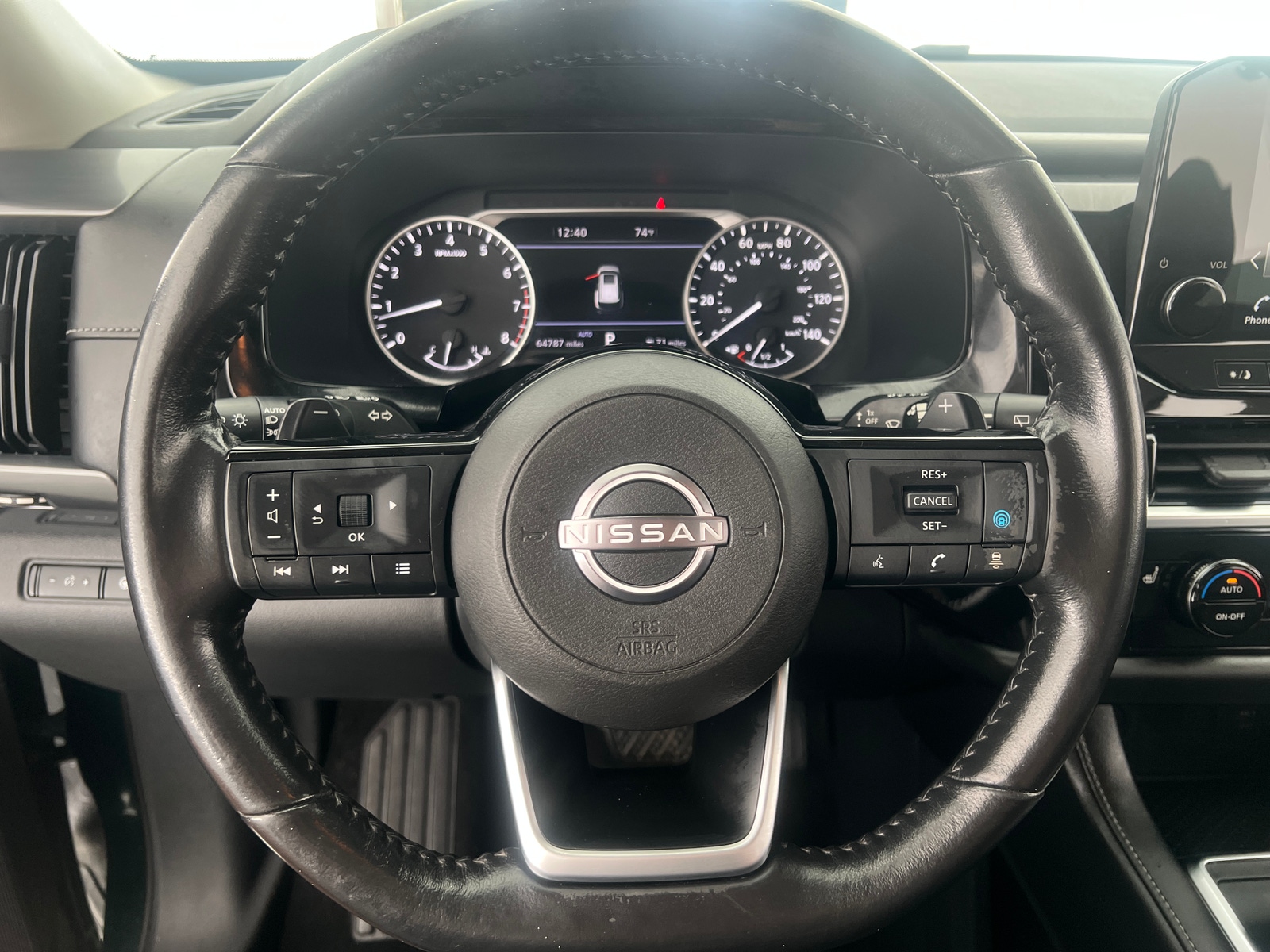 Thumbnail: 2022 Nissan Pathfinder - 4