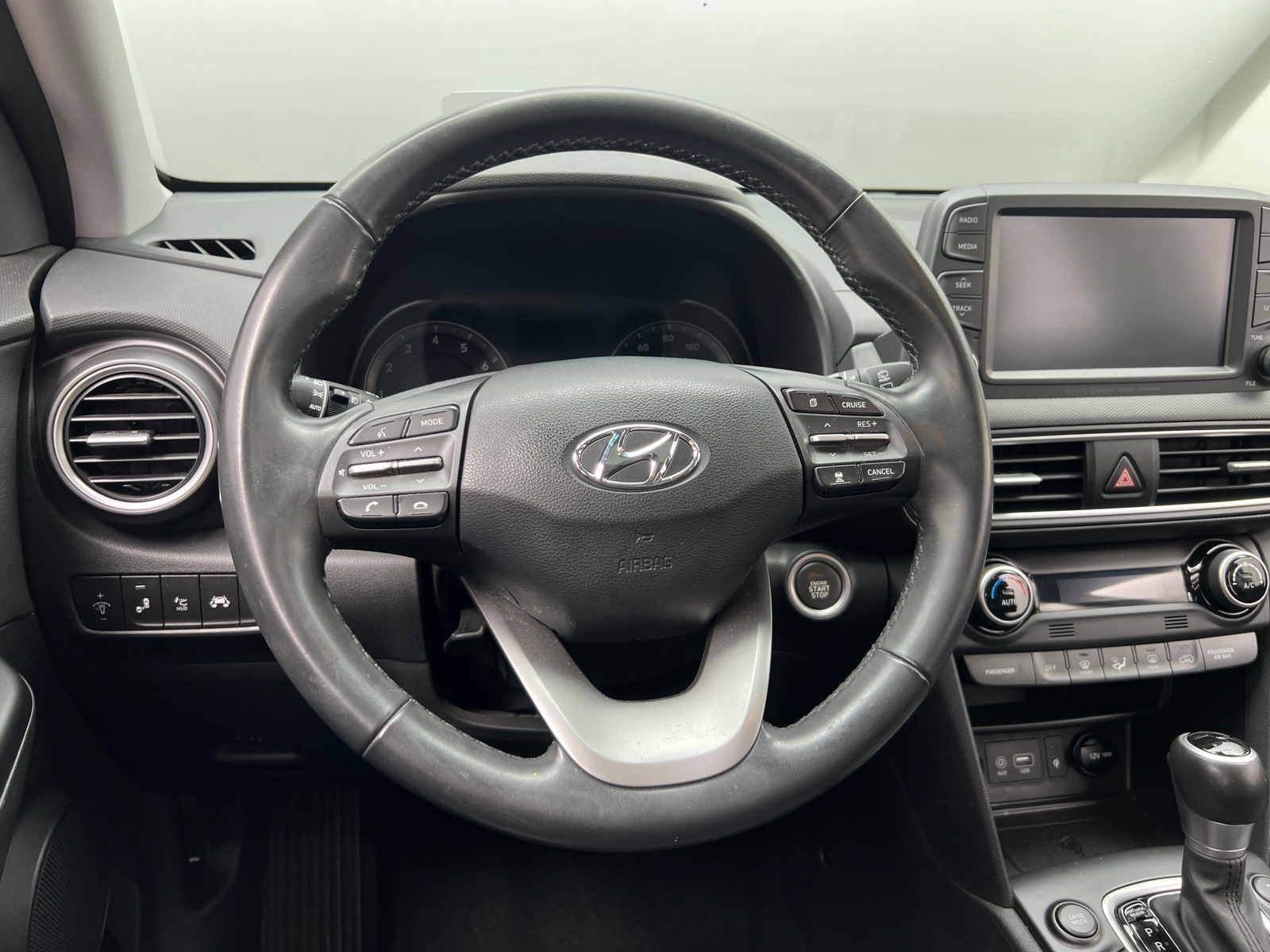 Thumbnail: 2020 Hyundai Kona - 4