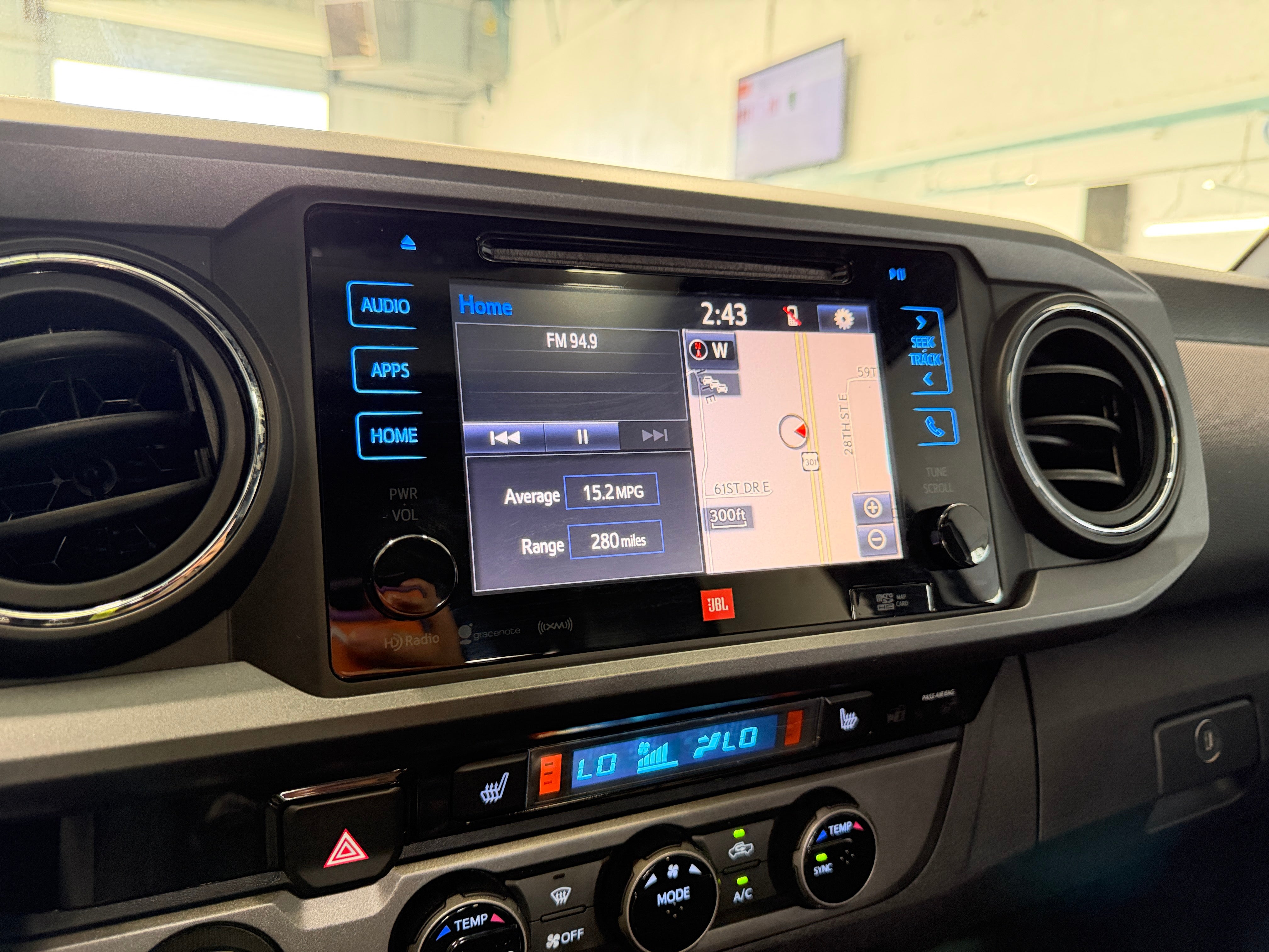 2018 Toyota Tacoma TRD Sport - Photo 14