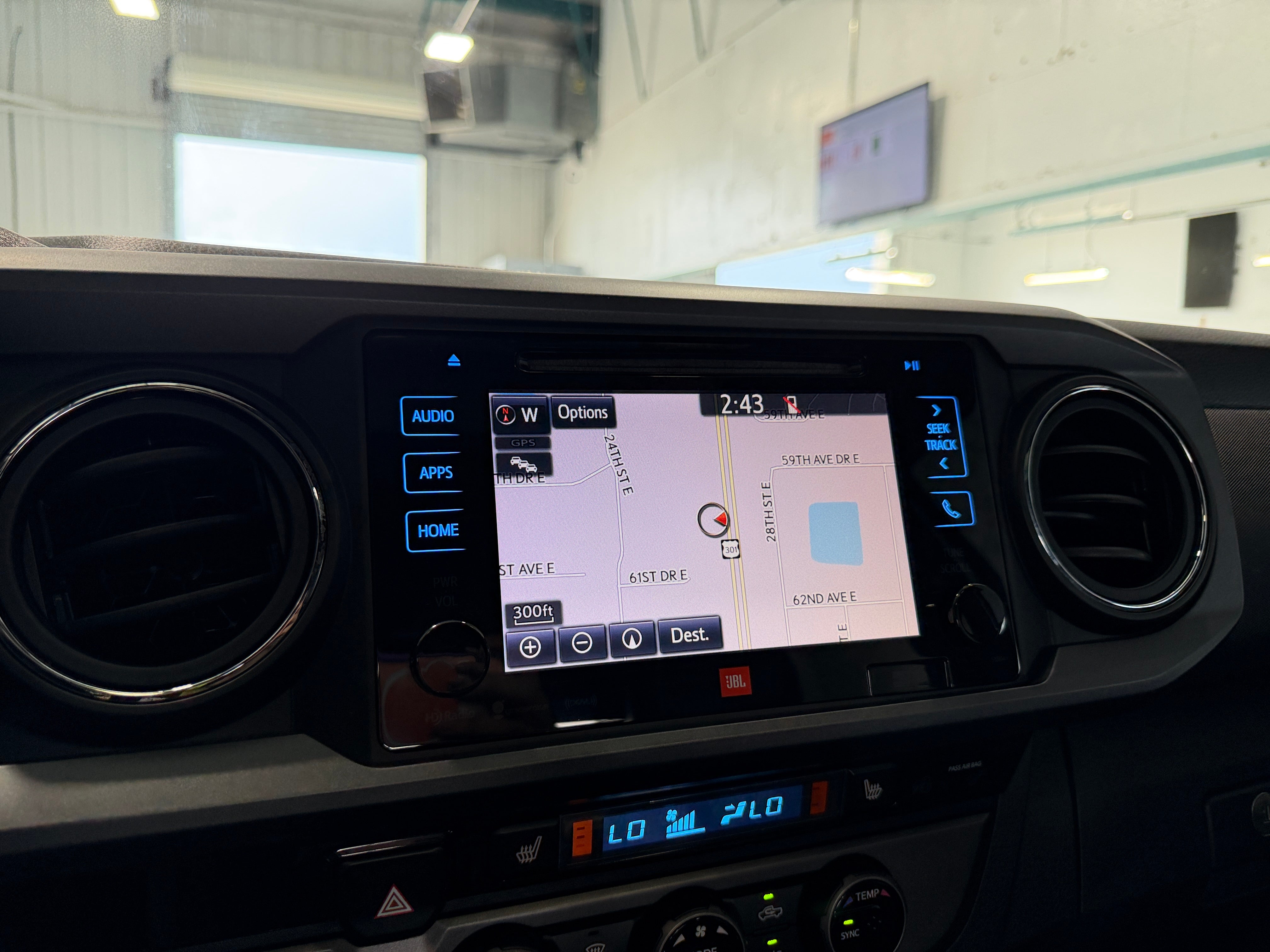 2018 Toyota Tacoma TRD Sport - Photo 15