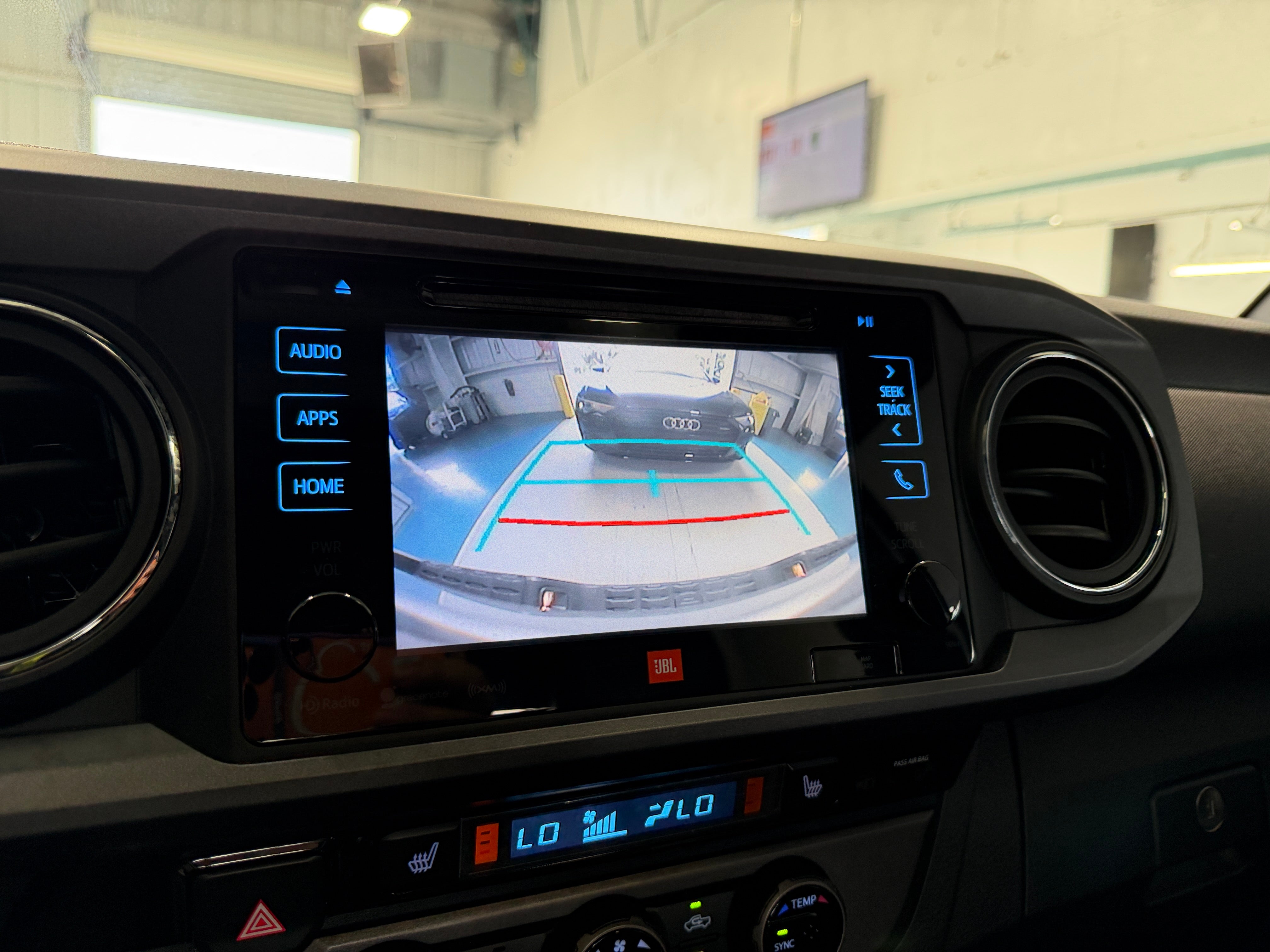 2018 Toyota Tacoma TRD Sport - Photo 16