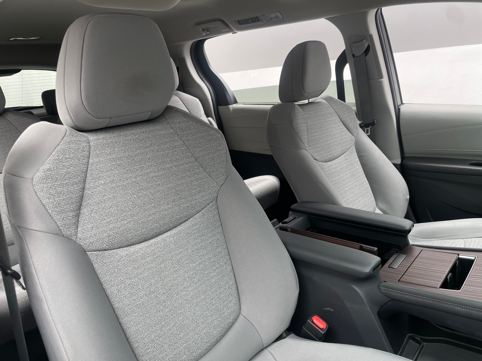 Thumbnail: 2022 Toyota Sienna - 2