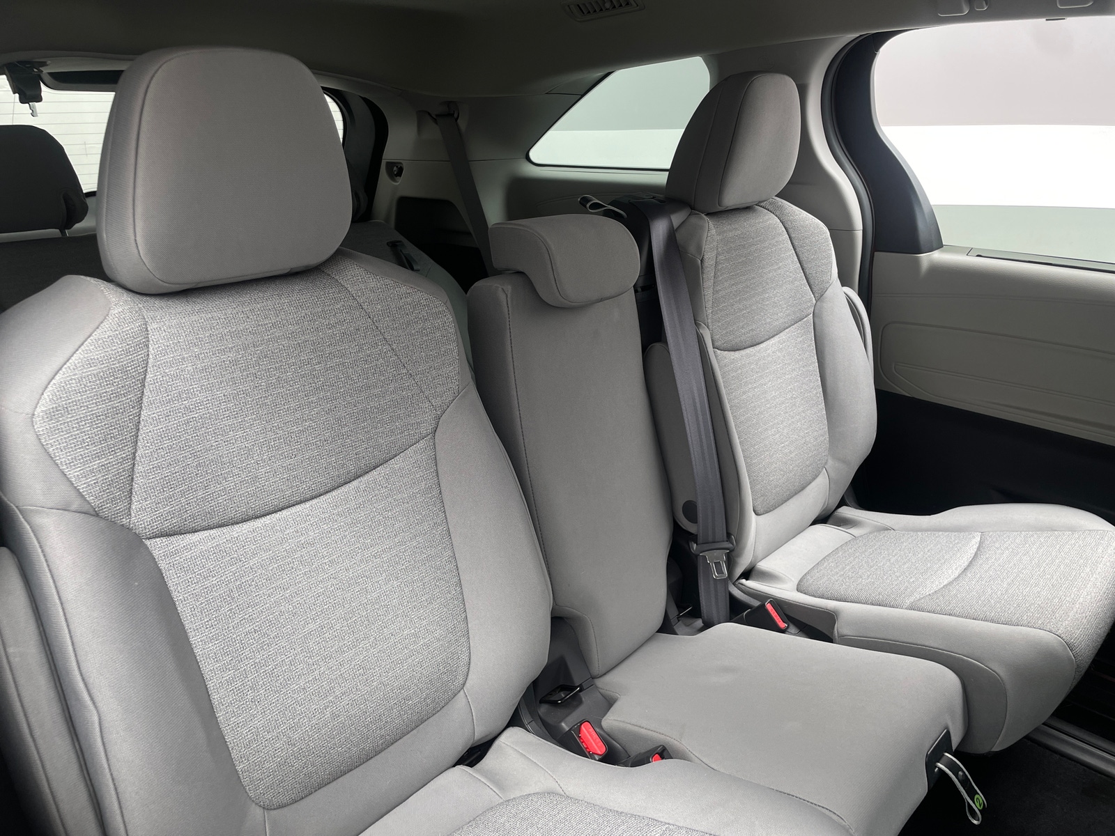 Thumbnail: 2022 Toyota Sienna - 6
