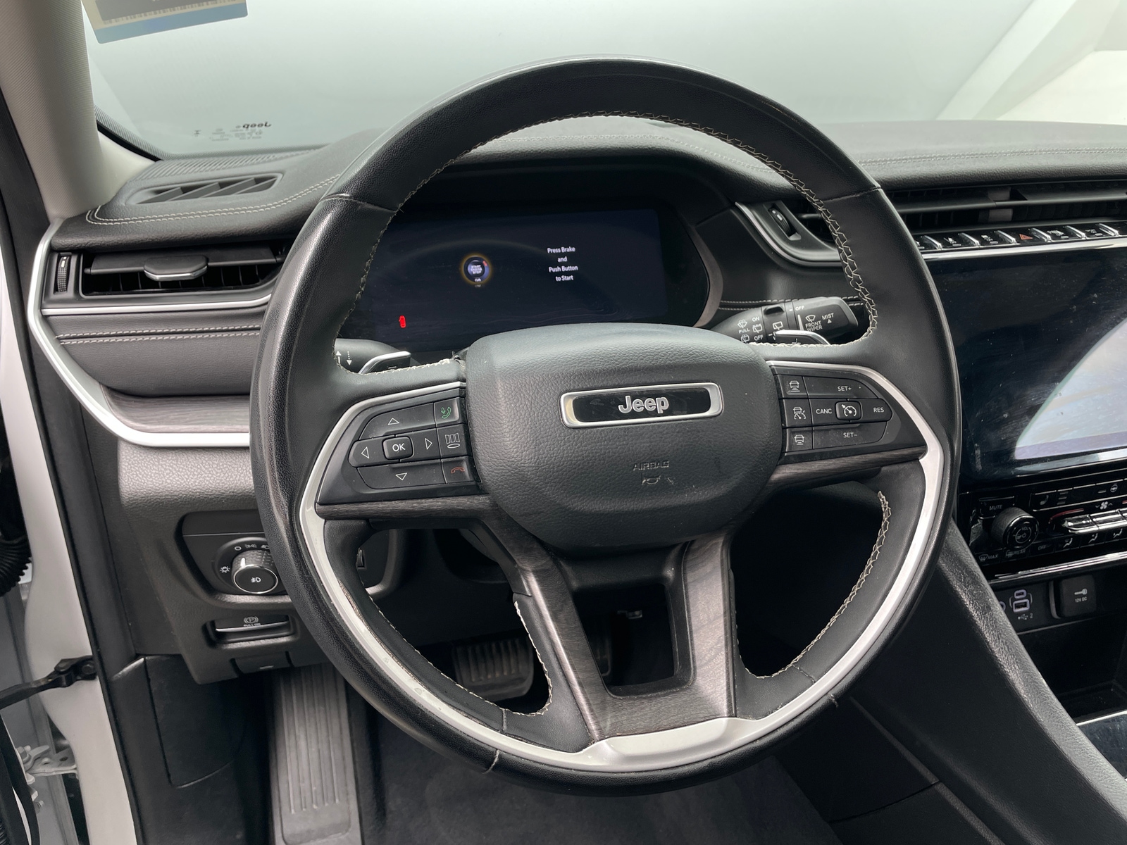 Thumbnail: 2023 Jeep Grand Cherokee - 4