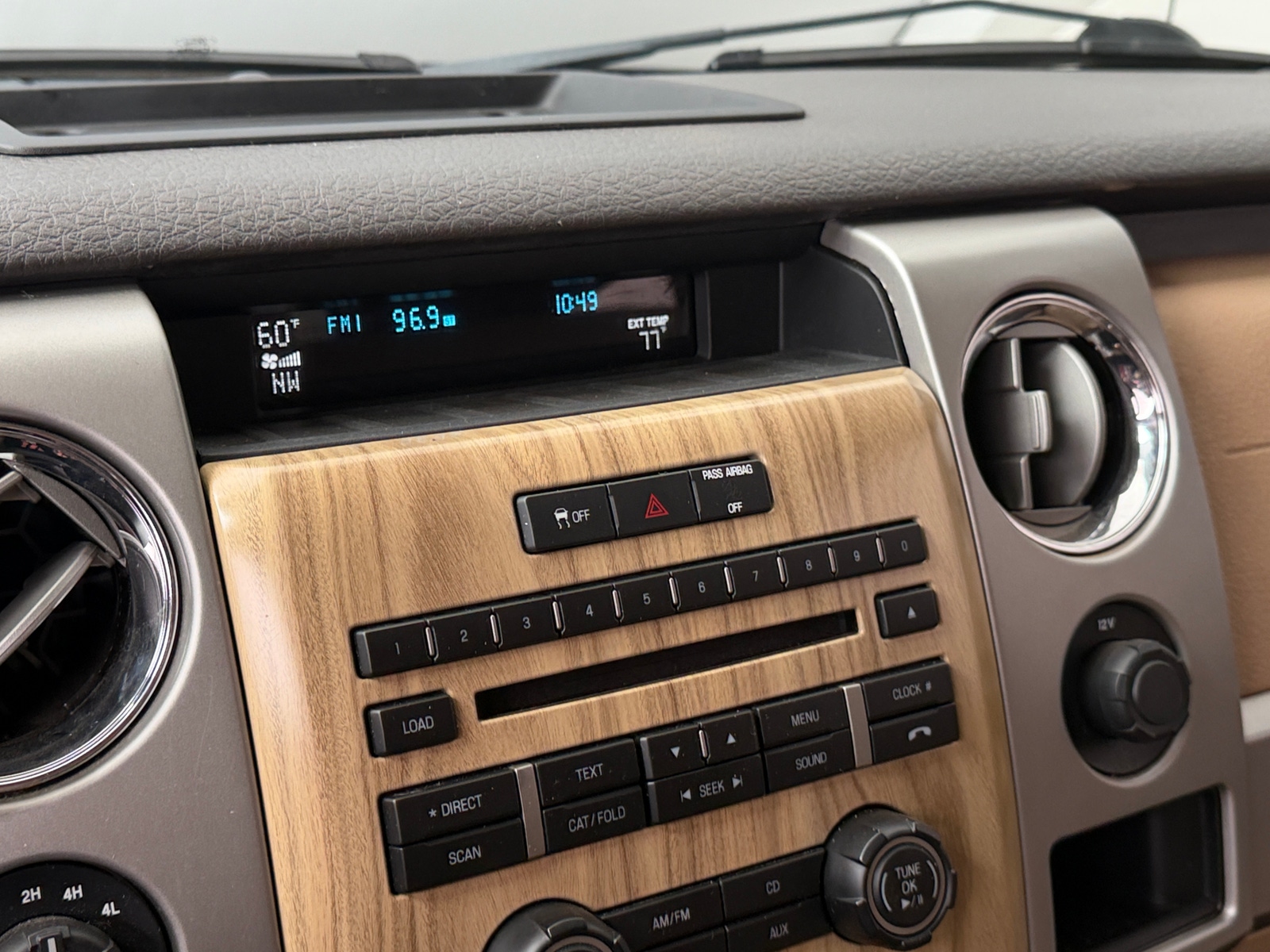 Thumbnail: 2011 Ford Econoline - 3