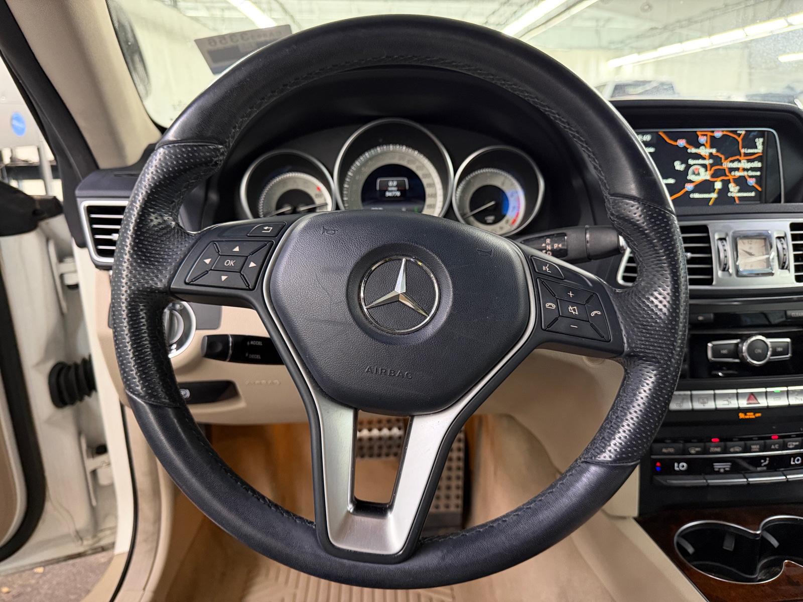 Thumbnail: 2014 Mercedes-Benz E-Class - 3
