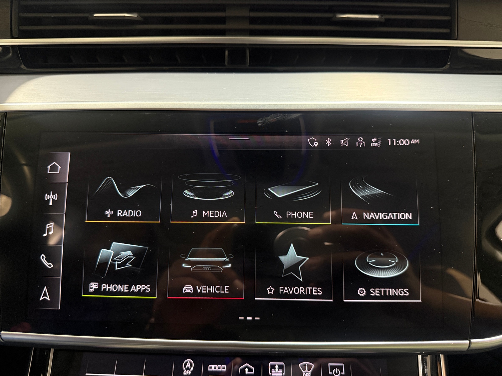 Thumbnail: 2022 Audi A8 - 3