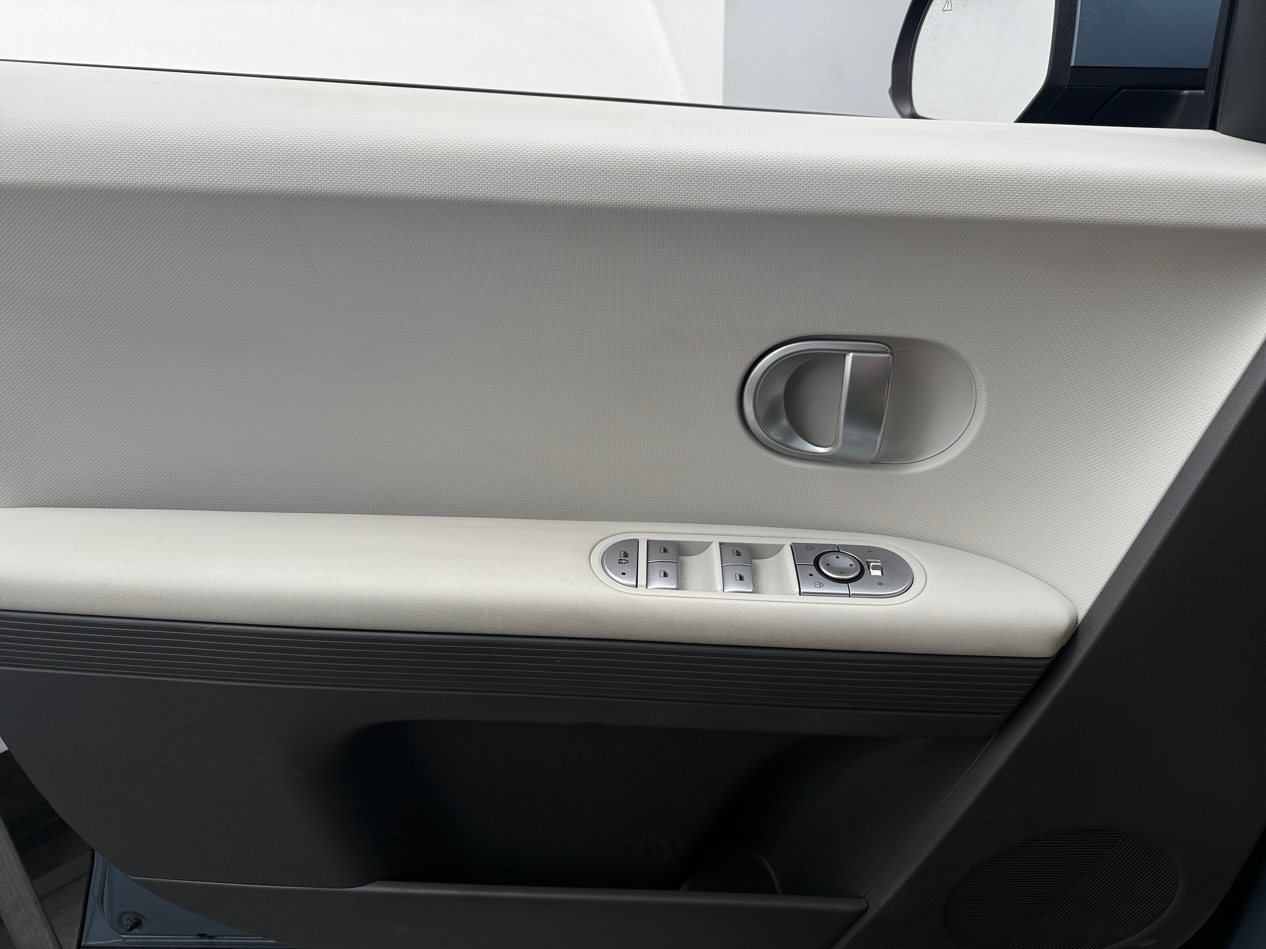 Used 2024 Hyundai IONIQ 5 SE with VIN KM8KM4DE9RU290444 for sale in Oak Creek, WI