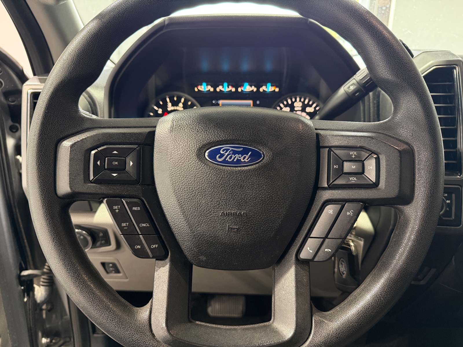 Thumbnail: 2020 Ford Econoline - 5