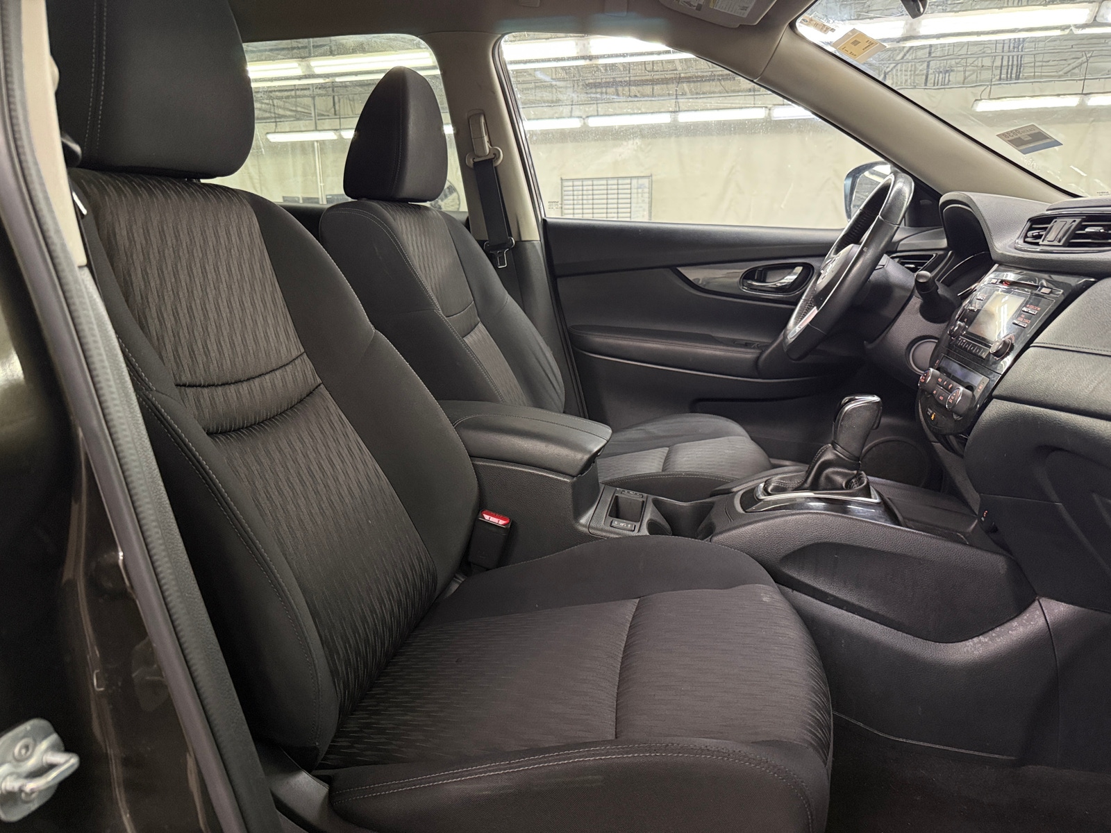 Thumbnail: 2017 Nissan Rogue - 2