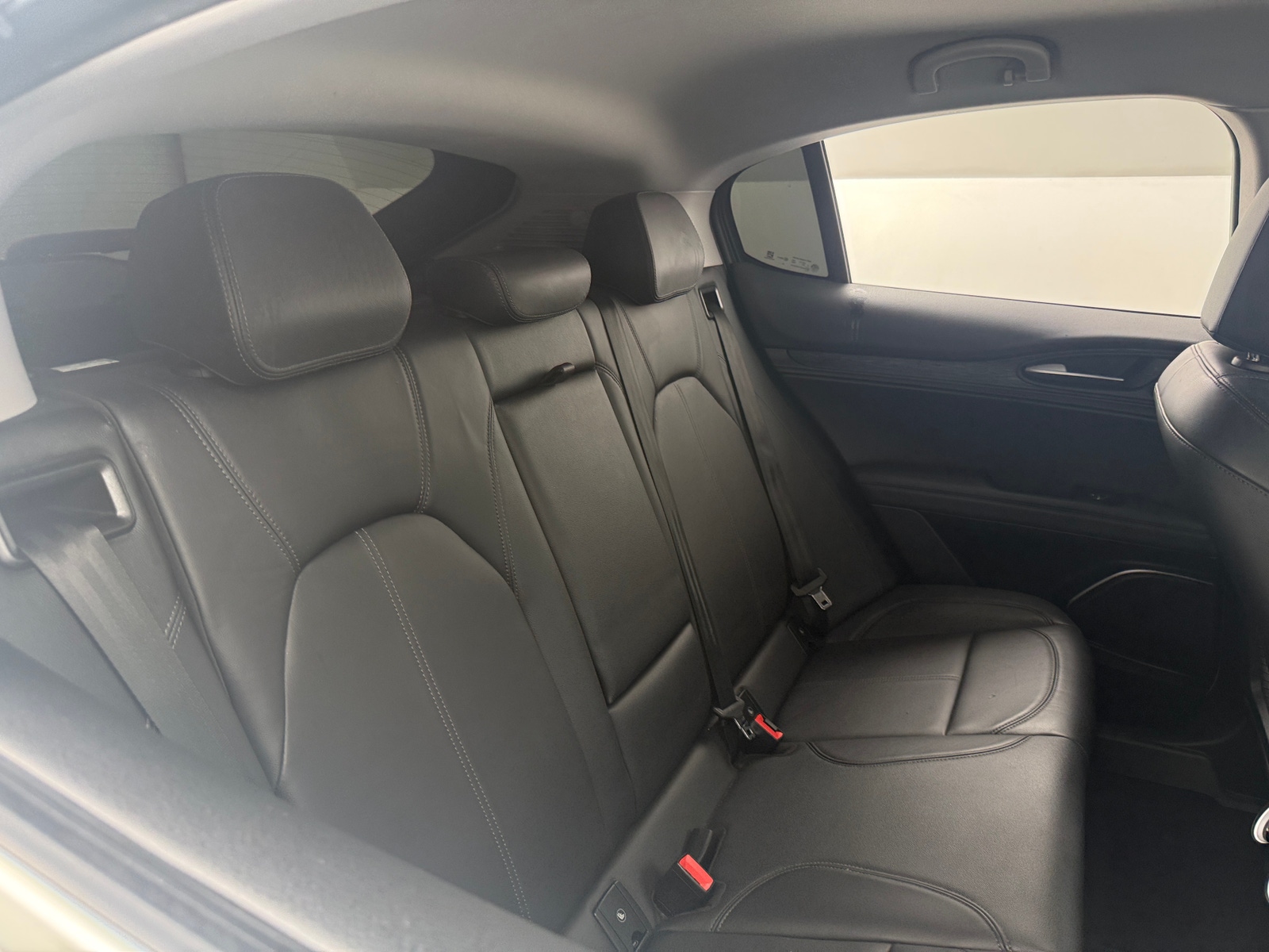 Thumbnail: 2021 Alfa Romeo Stelvio - 5