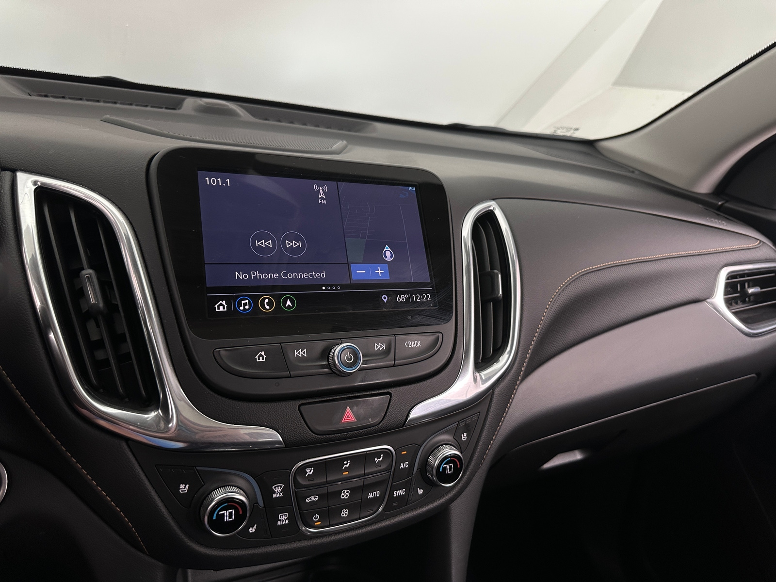 Thumbnail: 2020 Chevrolet Equinox - 3