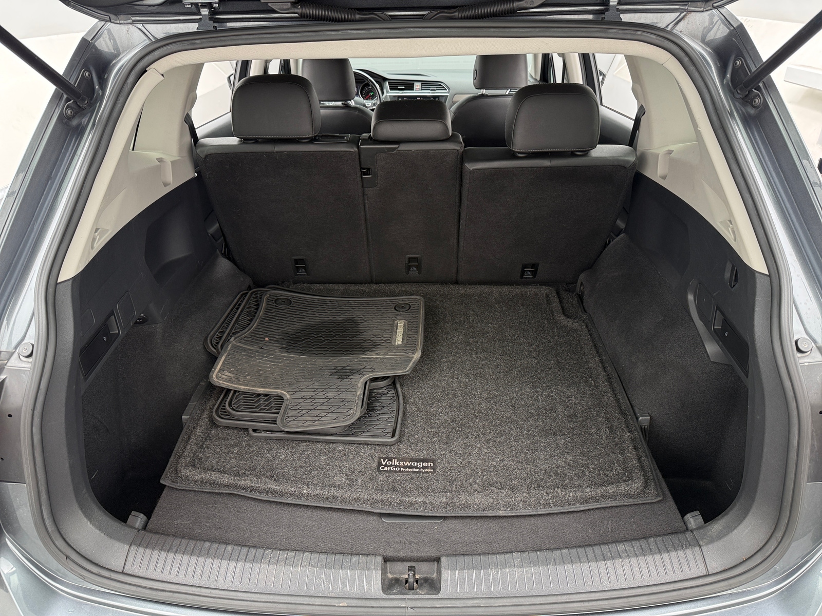Thumbnail: 2018 Volkswagen Tiguan - 6