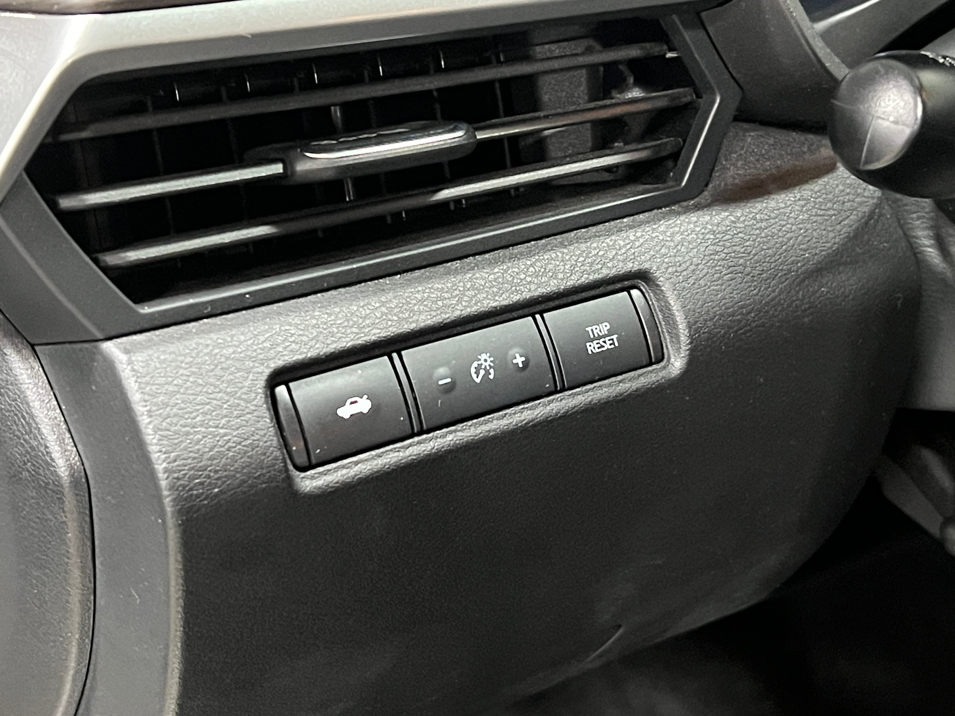 2025 Nissan Altima SV - Photo 9