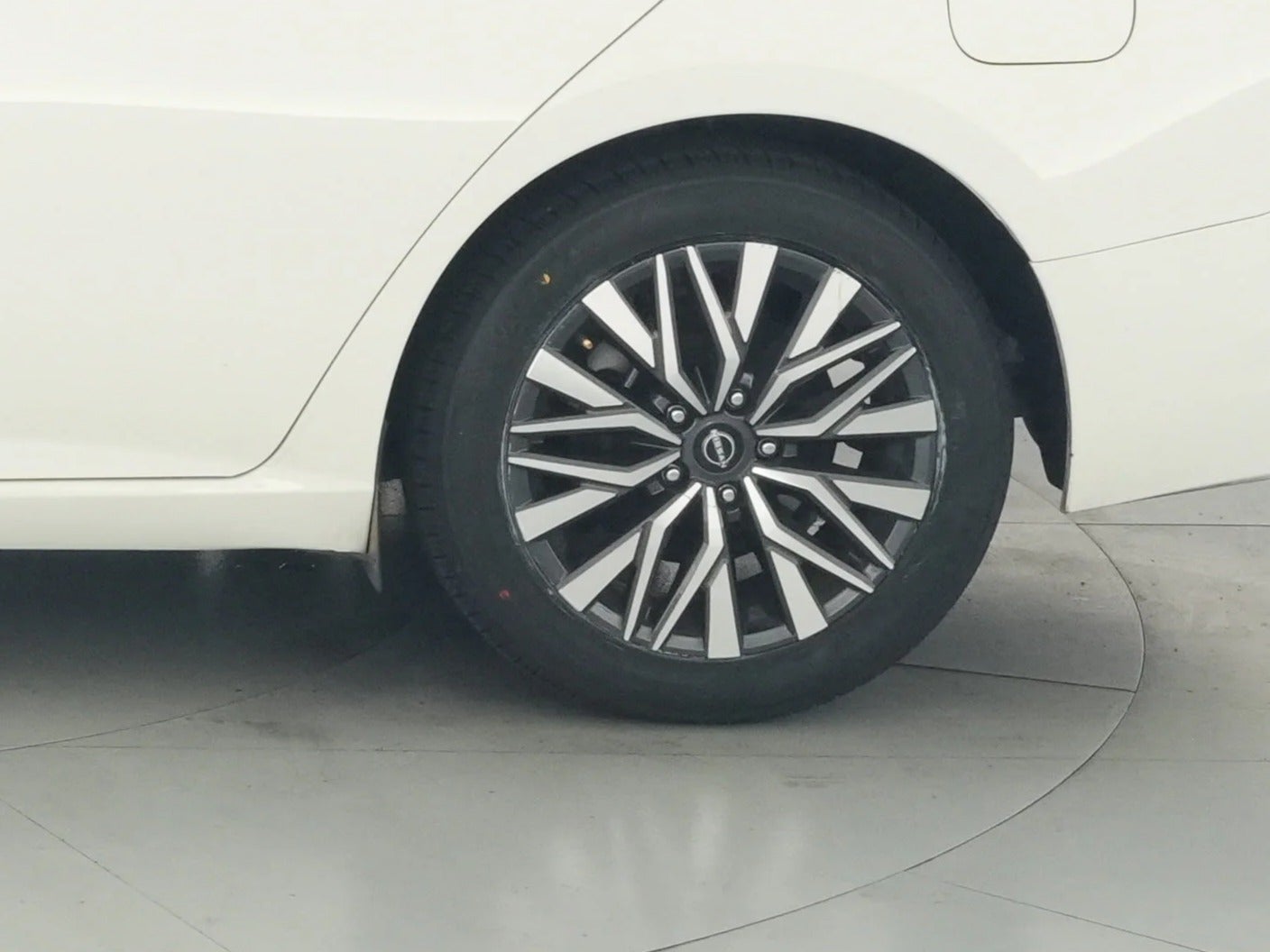 2025 Nissan Altima SV - Photo 17