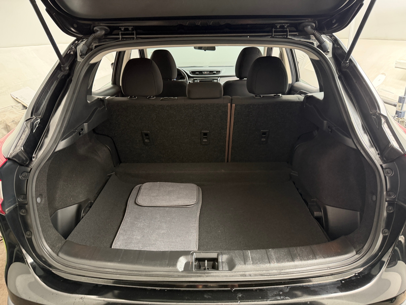 Thumbnail: 2021 Nissan Rogue Sport - 7