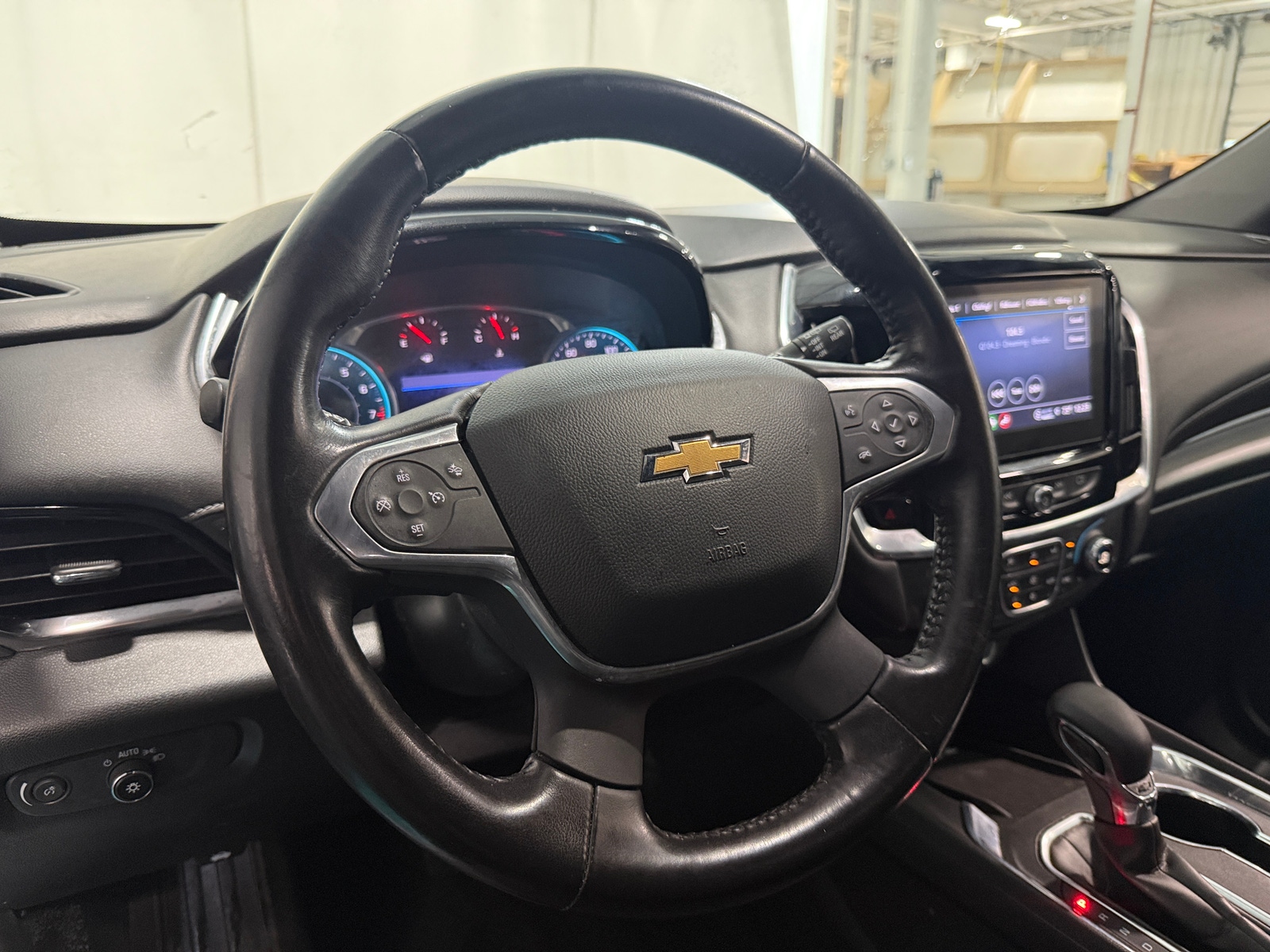 Thumbnail: 2022 Chevrolet Traverse - 5