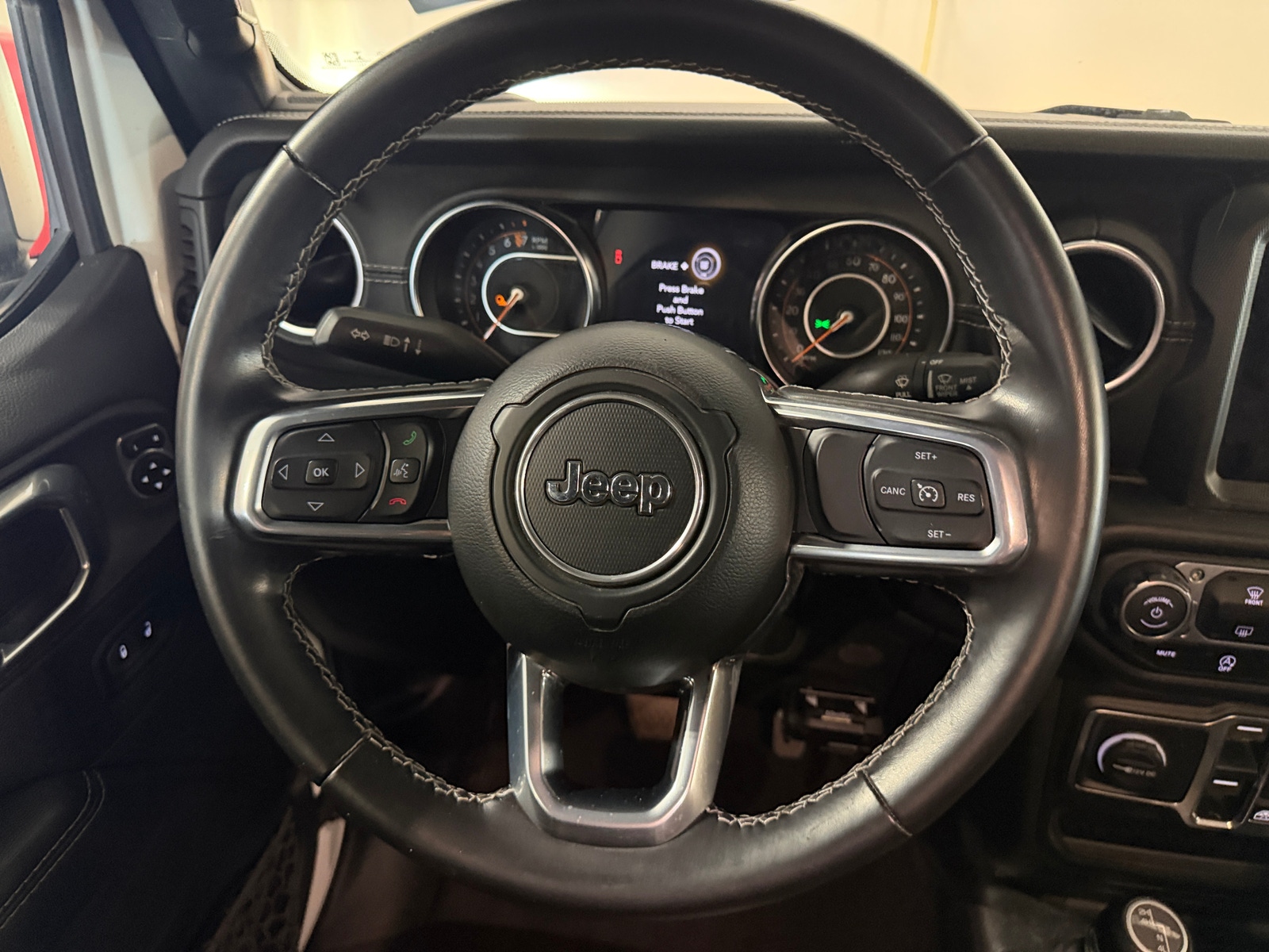 Thumbnail: 2021 Jeep Gladiator - 4