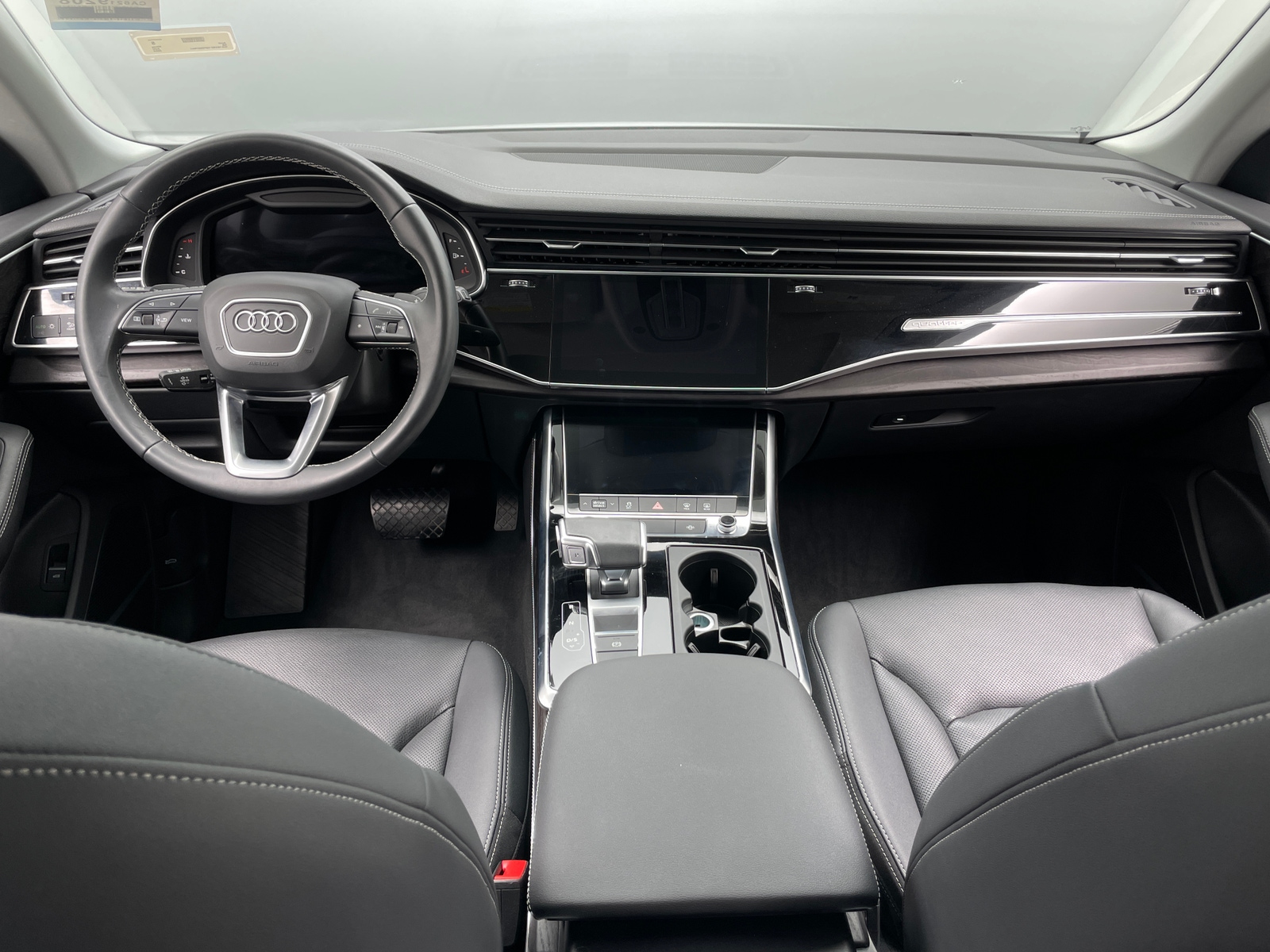 Thumbnail: 2023 Audi Q8 - 2