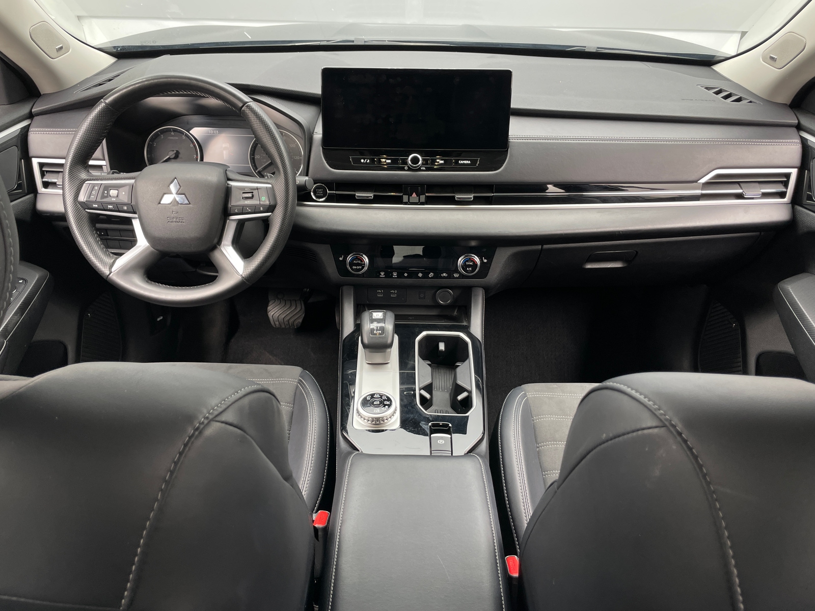 Thumbnail: 2025 Mitsubishi Outlander - 2
