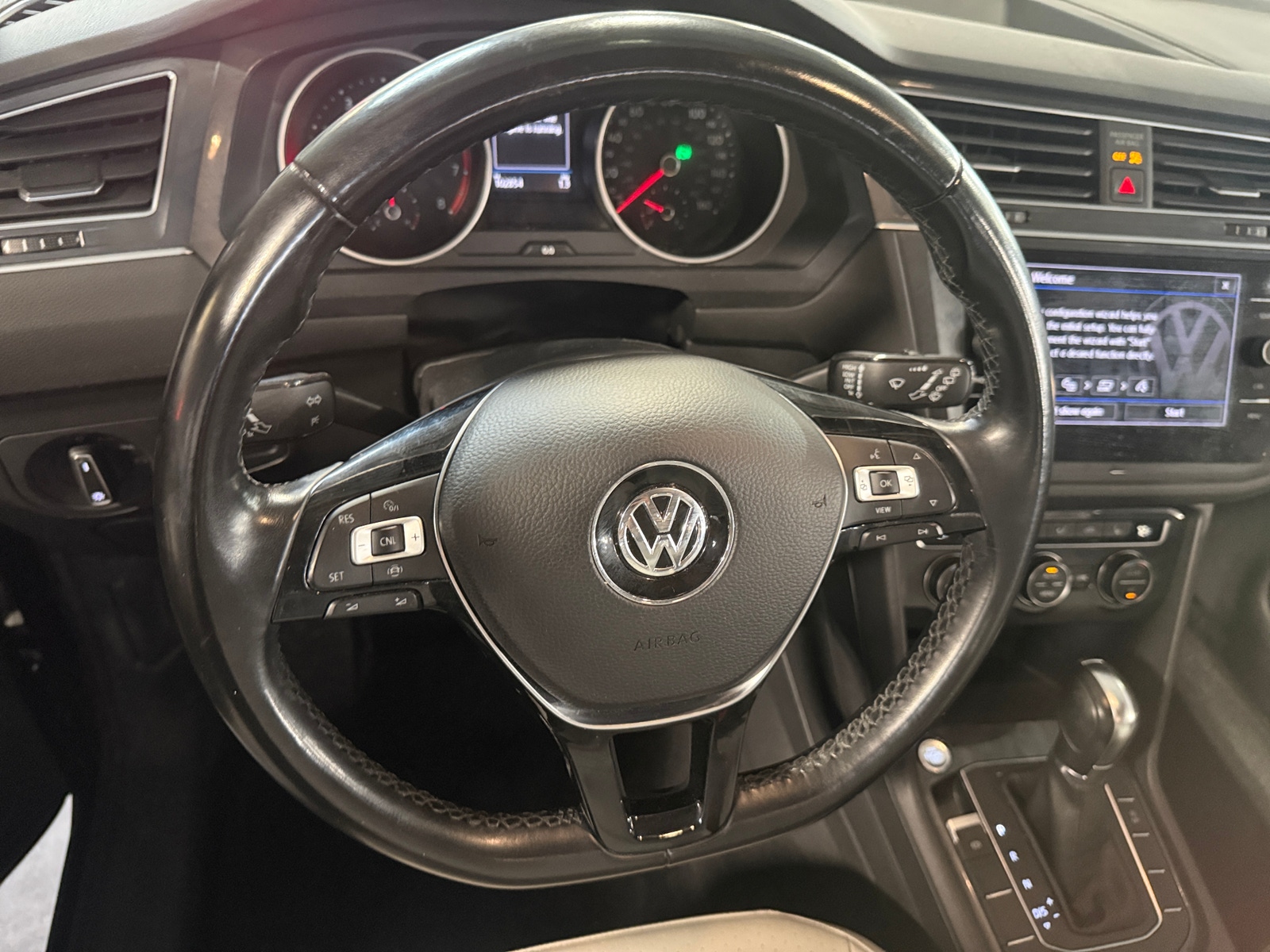 Thumbnail: 2019 Volkswagen Tiguan - 4