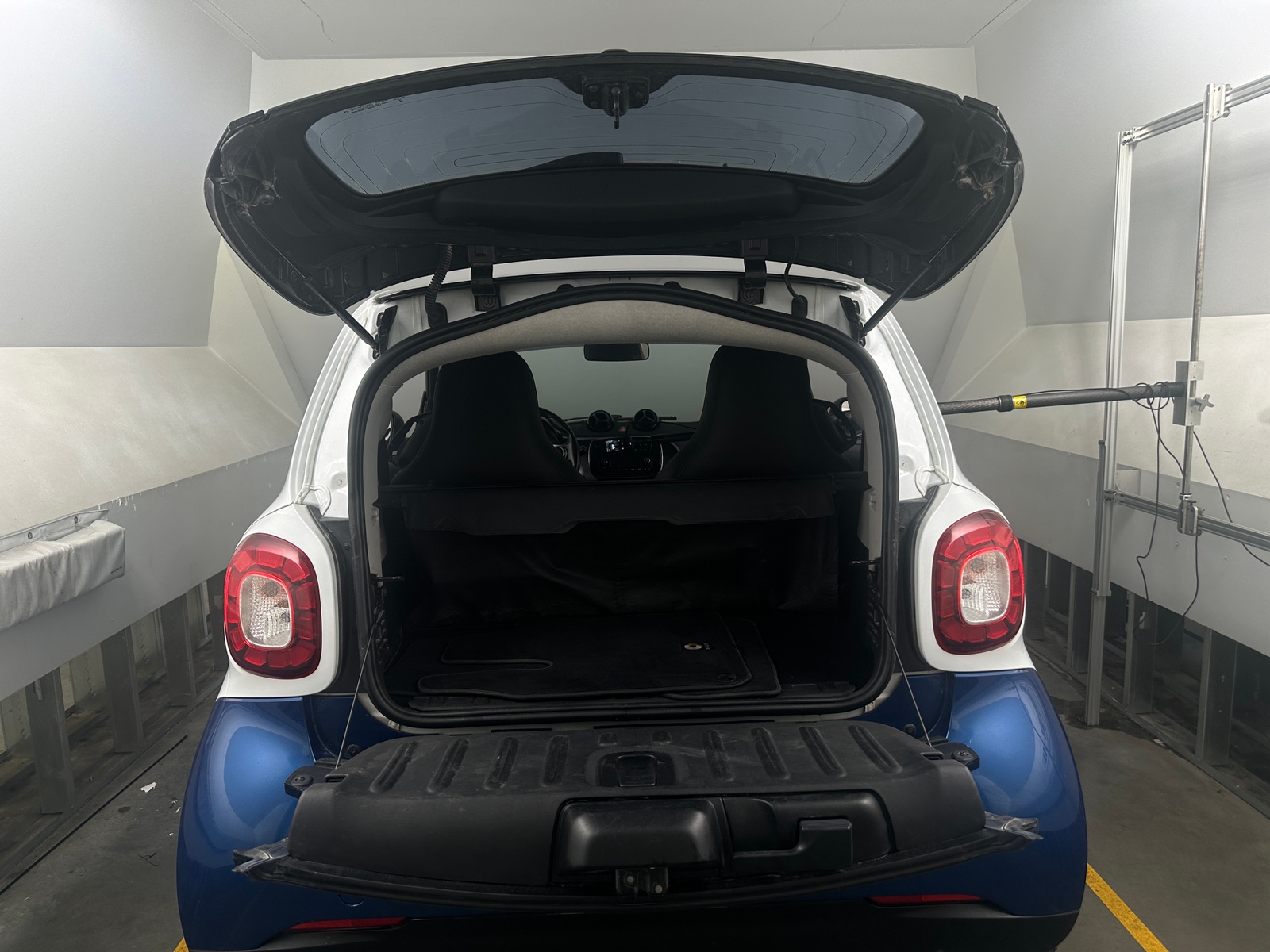 Thumbnail: 2016 smart fortwo - 5