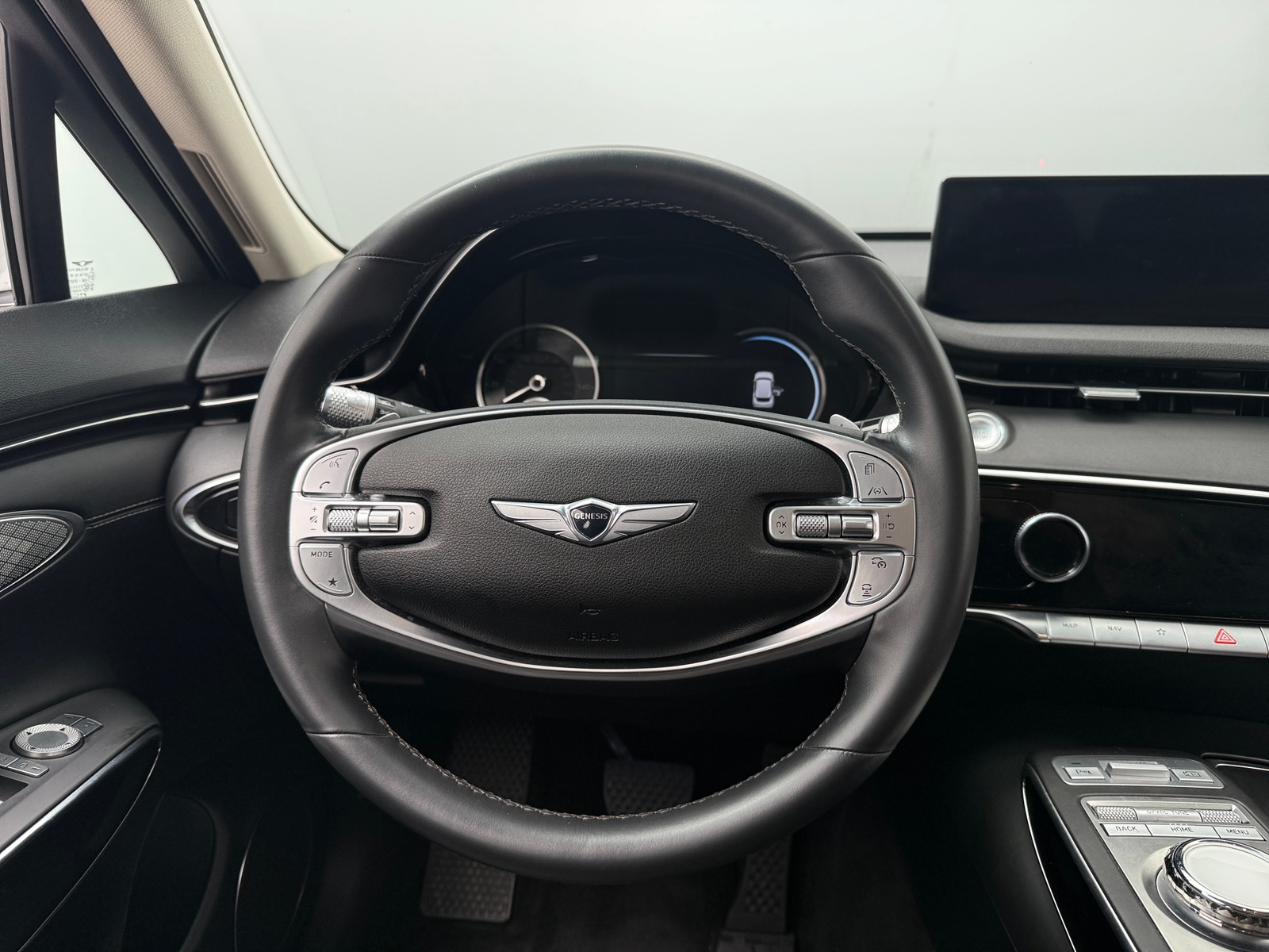 Thumbnail: 2025 Genesis GV70 - 4
