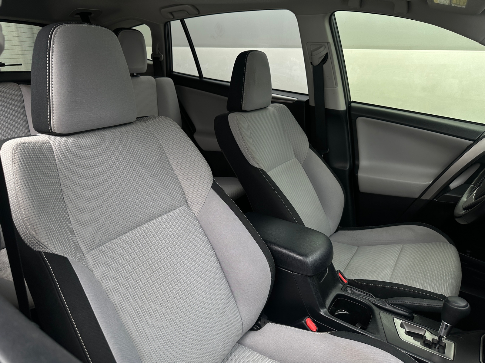 Thumbnail: 2018 Toyota RAV4 - 2