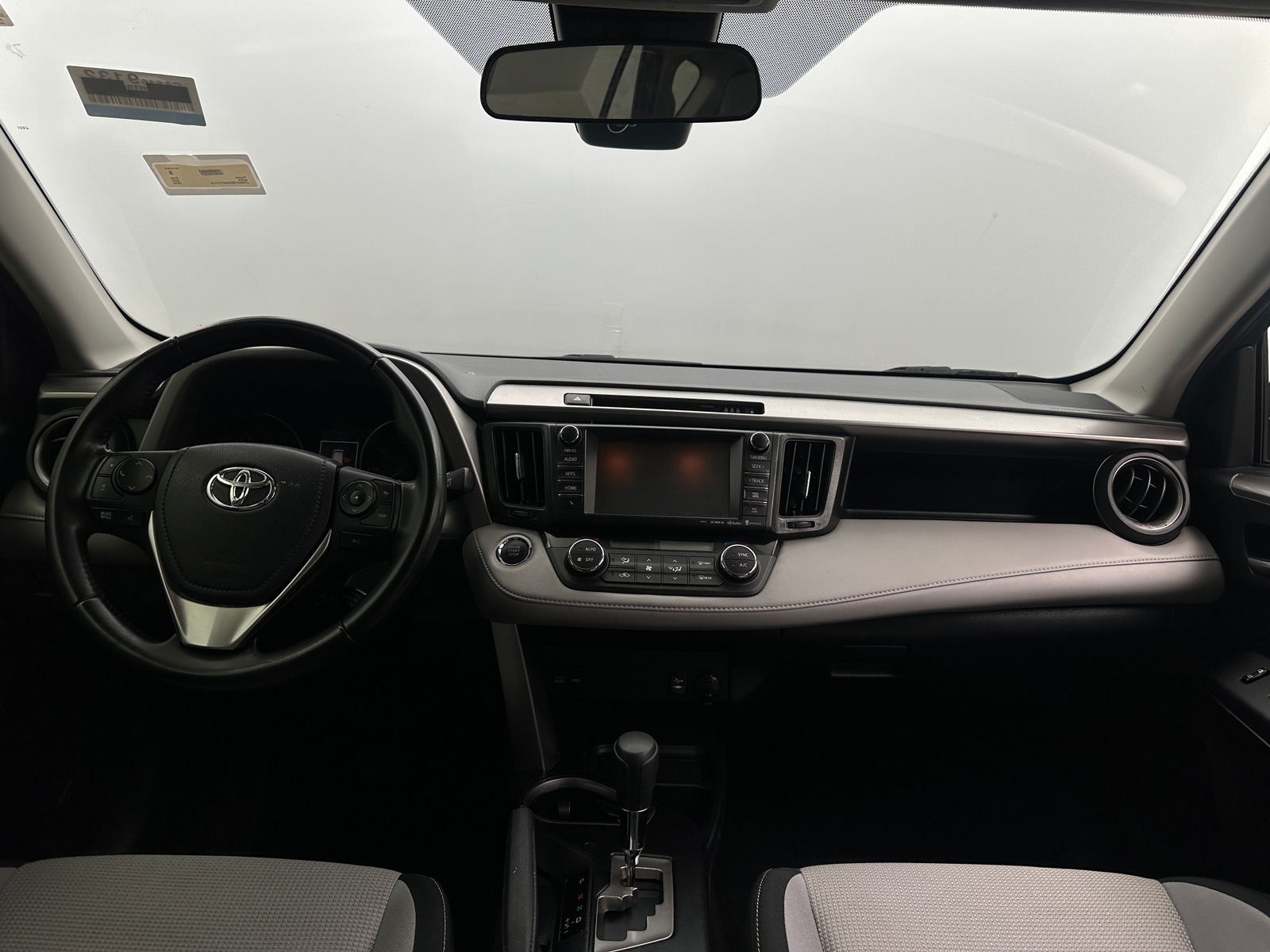 Thumbnail: 2018 Toyota RAV4 - 3