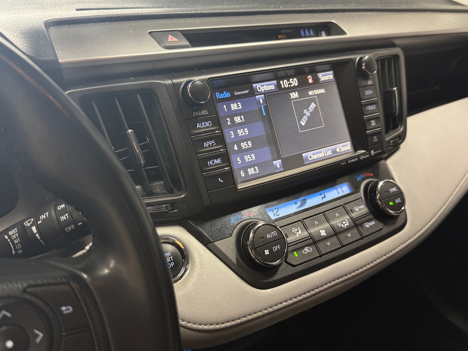 Thumbnail: 2018 Toyota RAV4 - 4