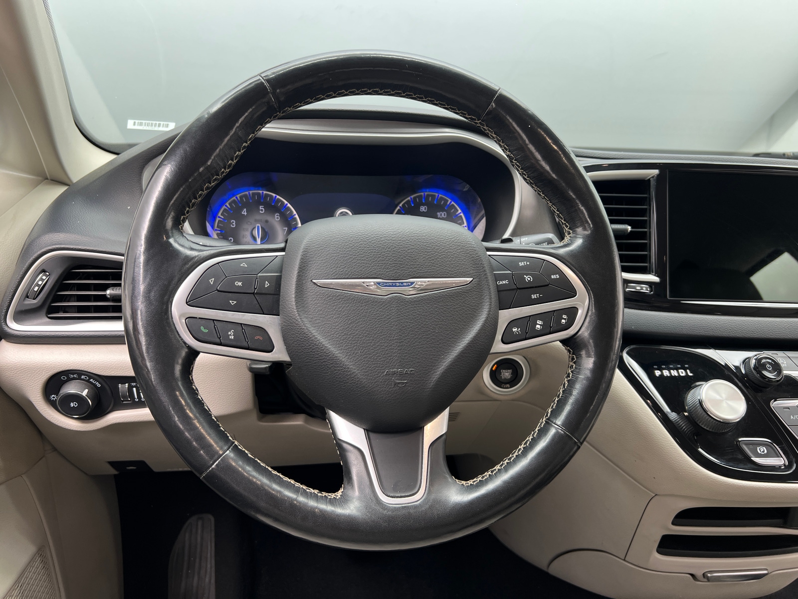 Thumbnail: 2021 Chrysler Pacifica - 4