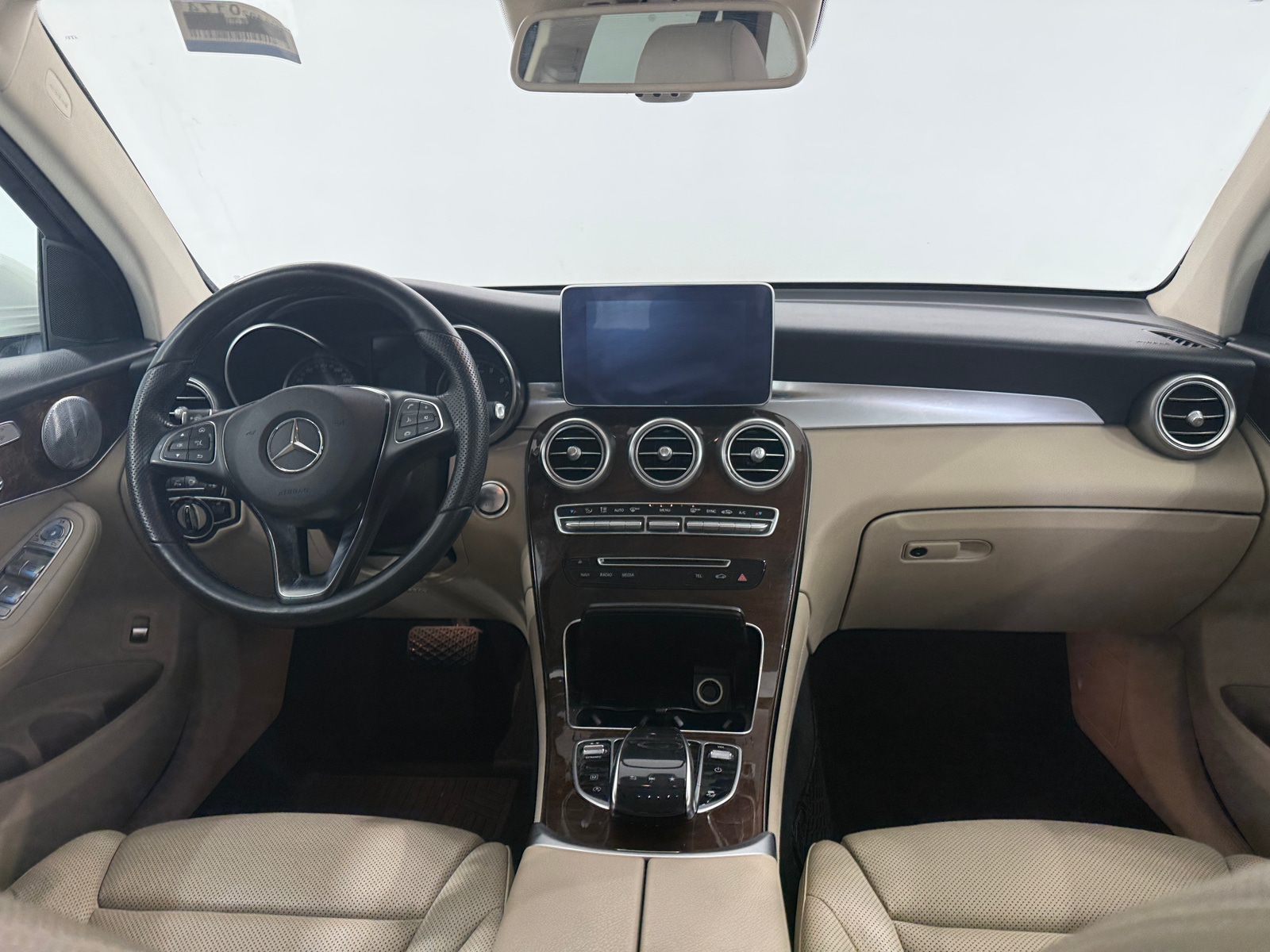 Thumbnail: 2019 Mercedes-Benz GLC - 2