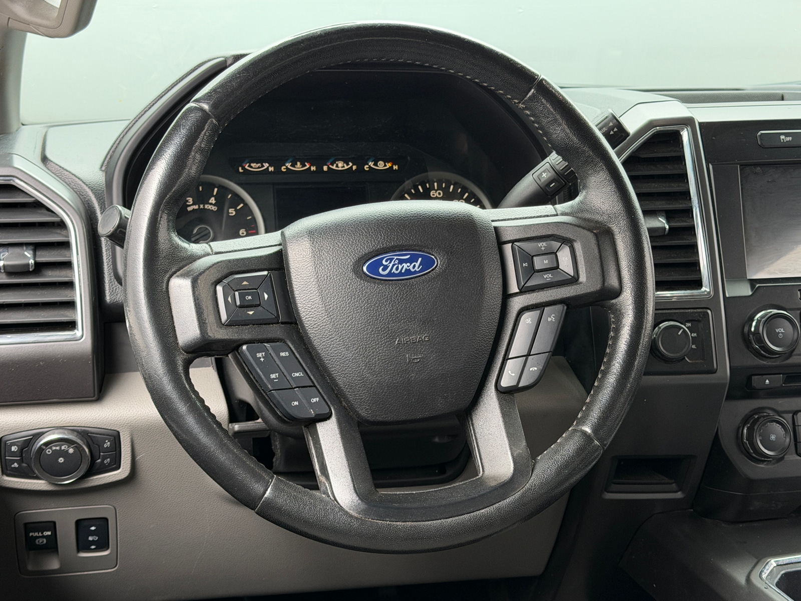 Thumbnail: 2017 Ford Econoline - 5