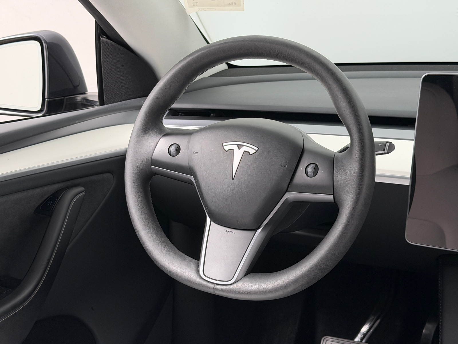 Thumbnail: 2023 Tesla Model Y - 4