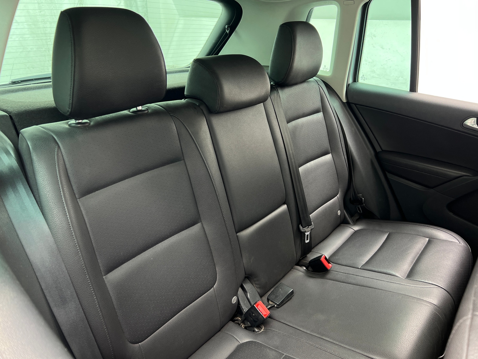 Thumbnail: 2013 Volkswagen Tiguan - 6