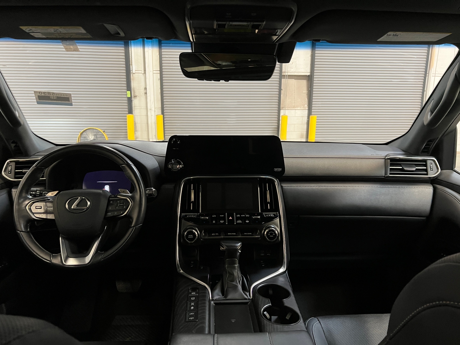 Thumbnail: 2022 Lexus LX - 2