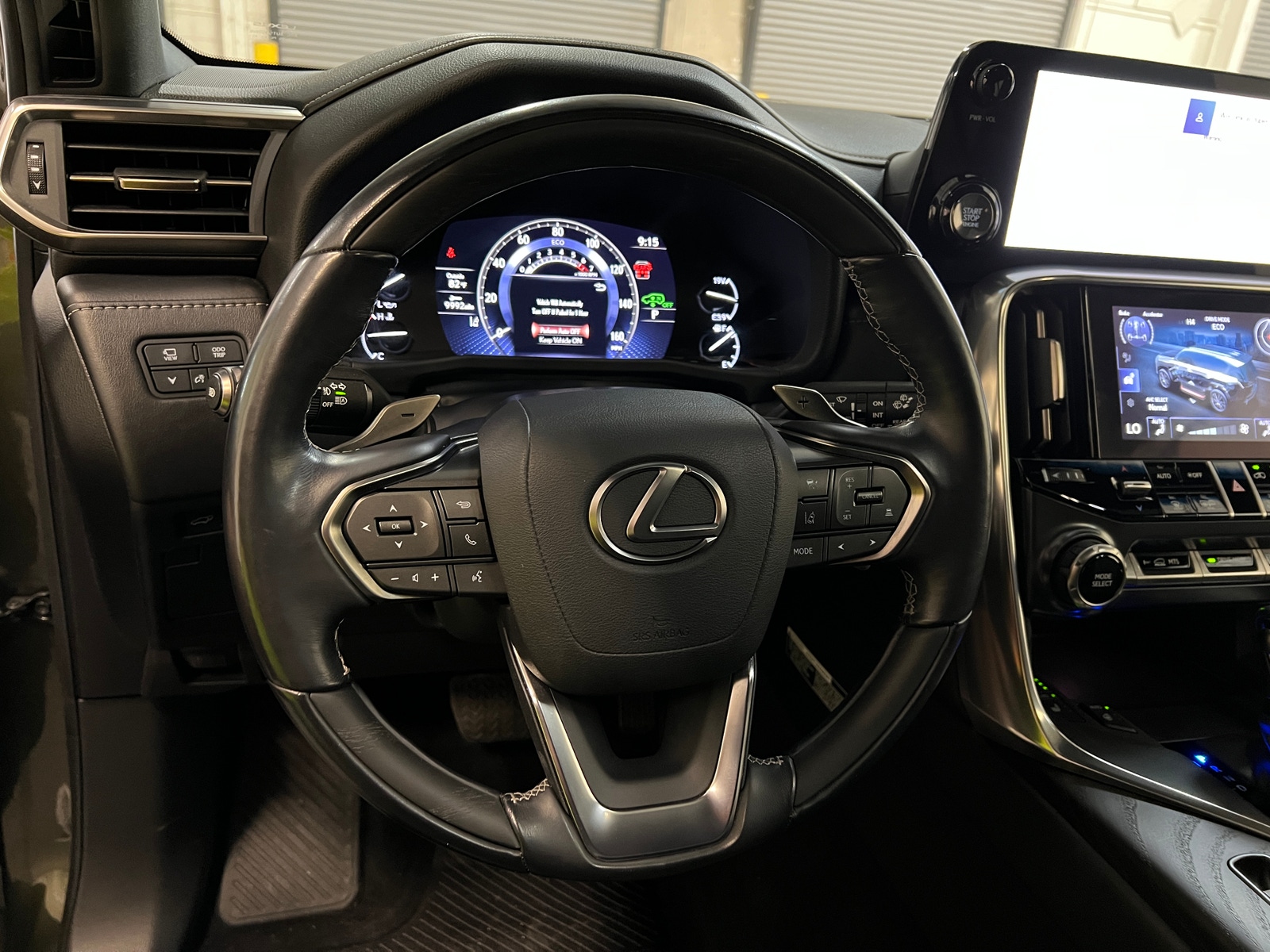 Thumbnail: 2022 Lexus LX - 4