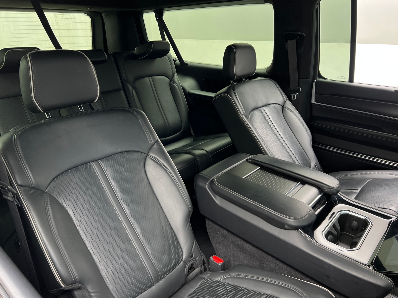 Thumbnail: 2024 Jeep Grand Wagoneer L - 5
