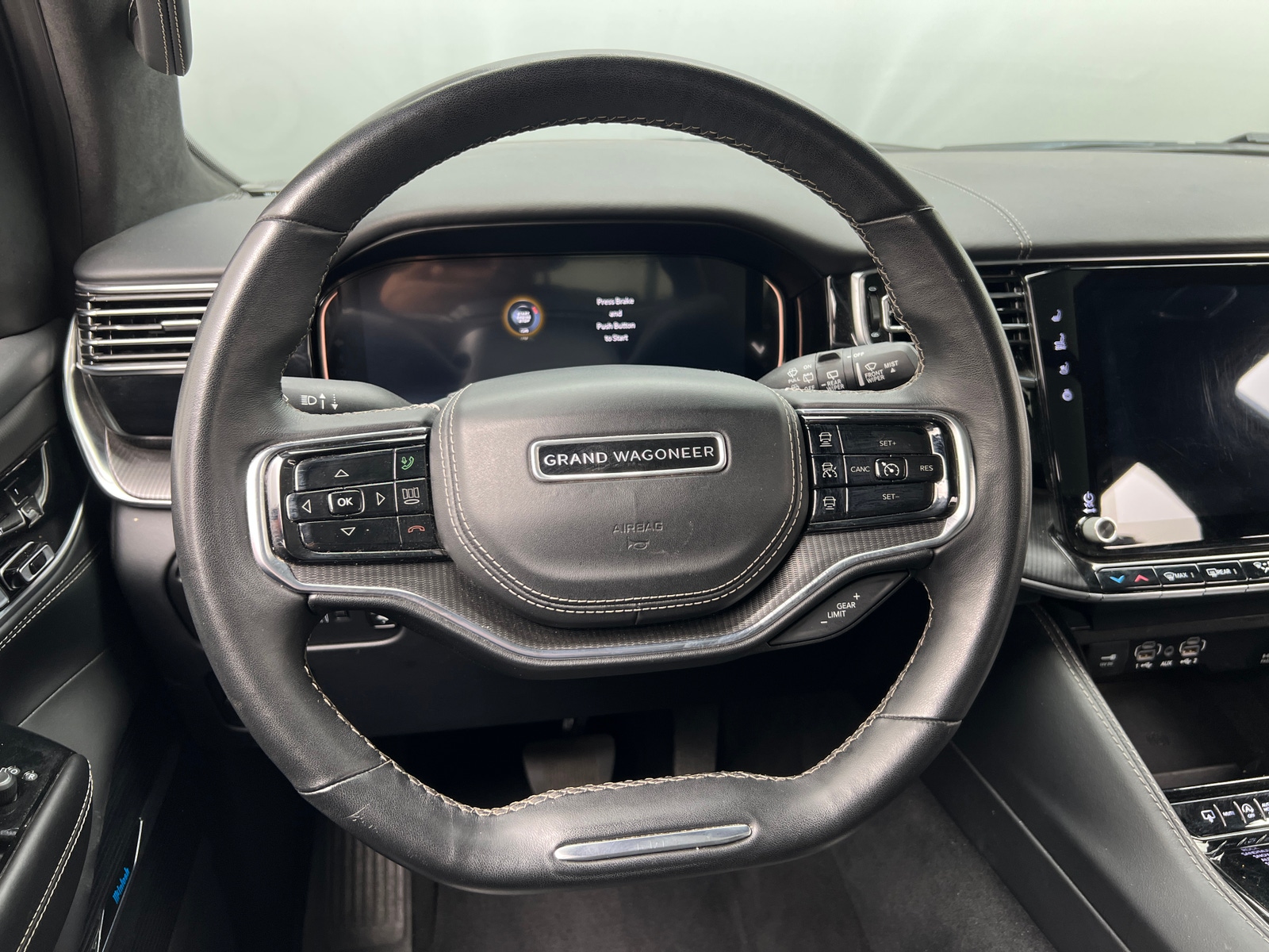 Thumbnail: 2024 Jeep Grand Wagoneer L - 4
