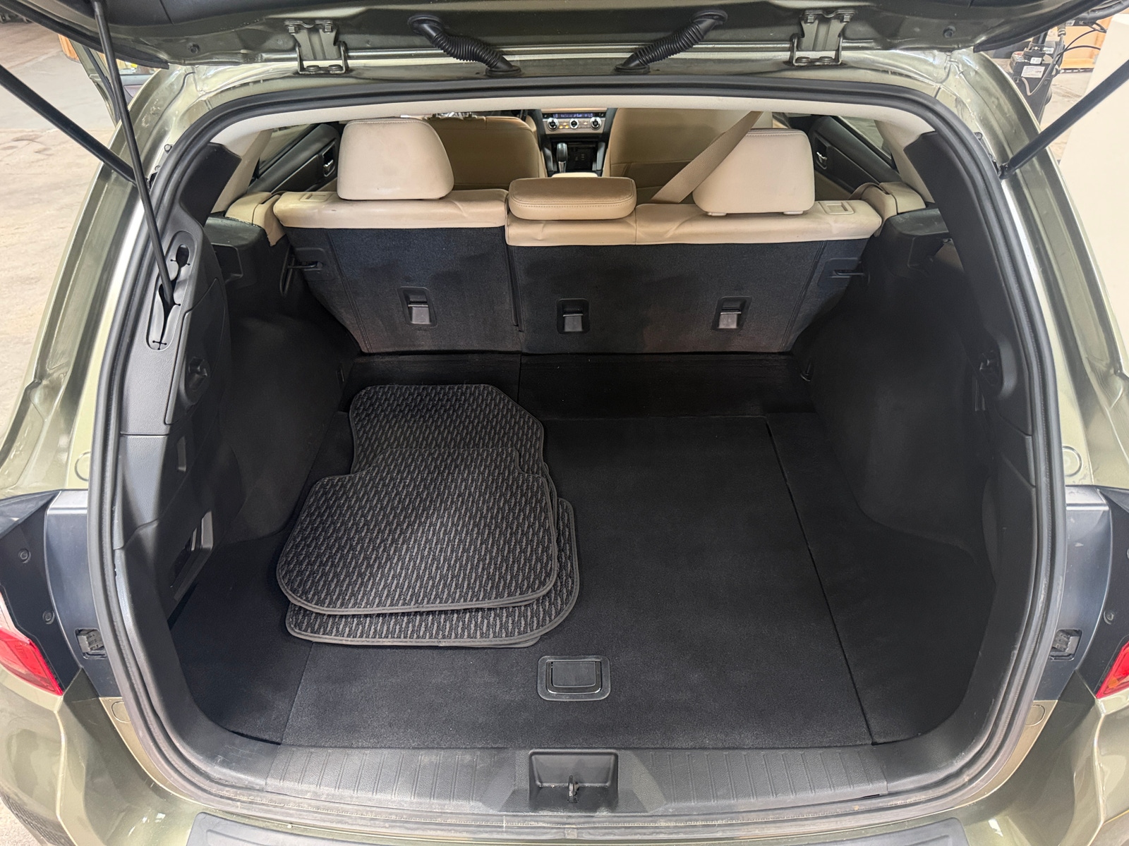 Thumbnail: 2015 Subaru Outback - 6