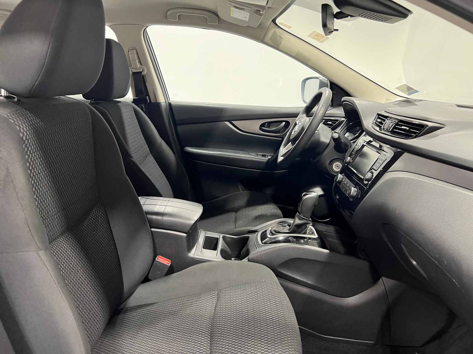 Thumbnail: 2022 Nissan Rogue Sport - 2