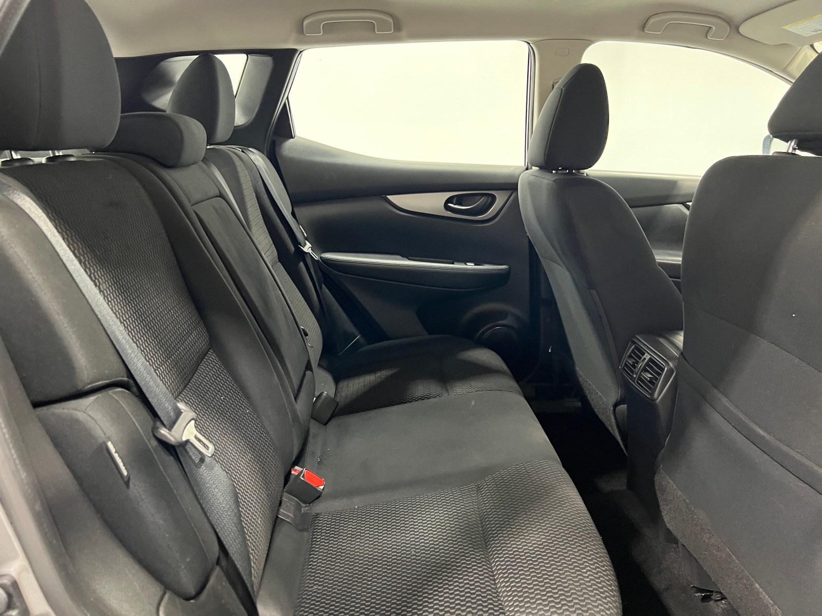 Thumbnail: 2022 Nissan Rogue Sport - 6