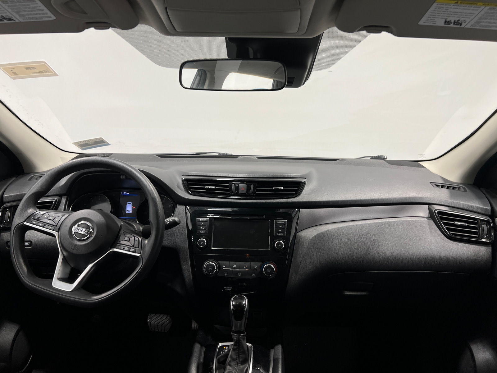 Thumbnail: 2022 Nissan Rogue Sport - 3