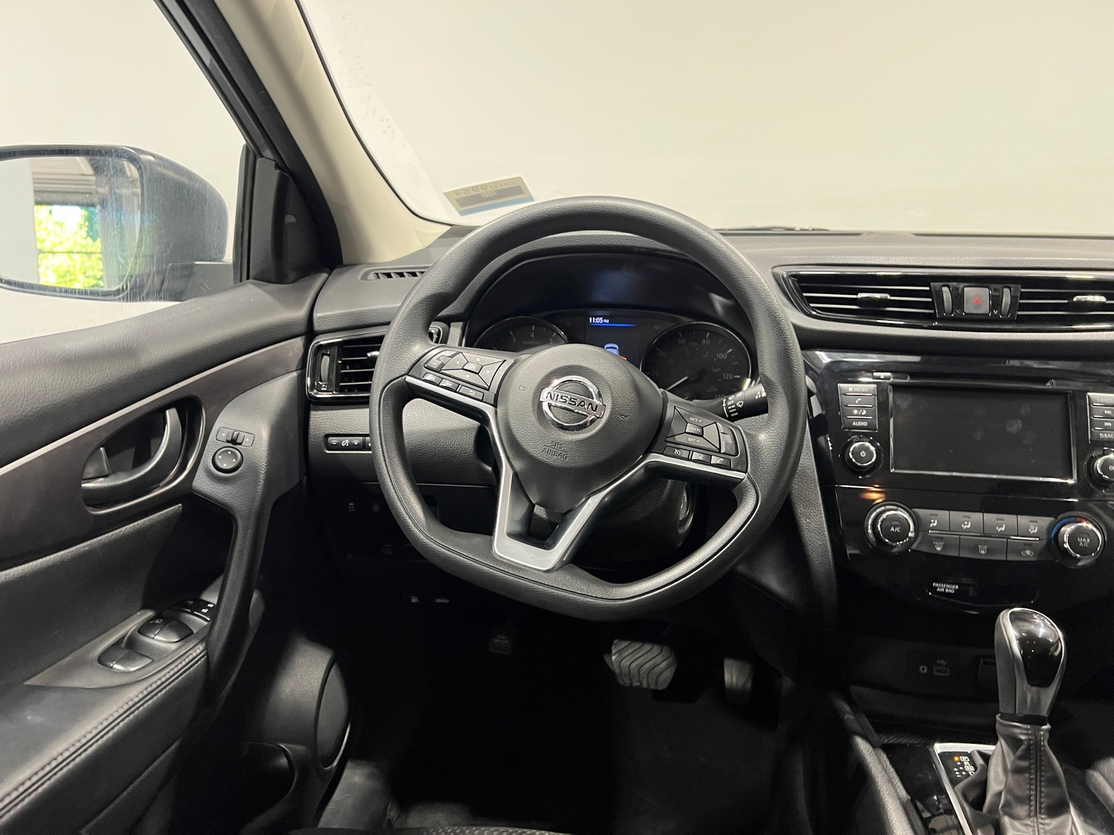Thumbnail: 2022 Nissan Rogue Sport - 5