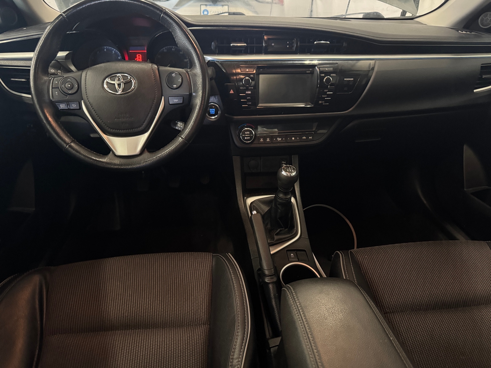 Thumbnail: 2016 Toyota Corolla - 3