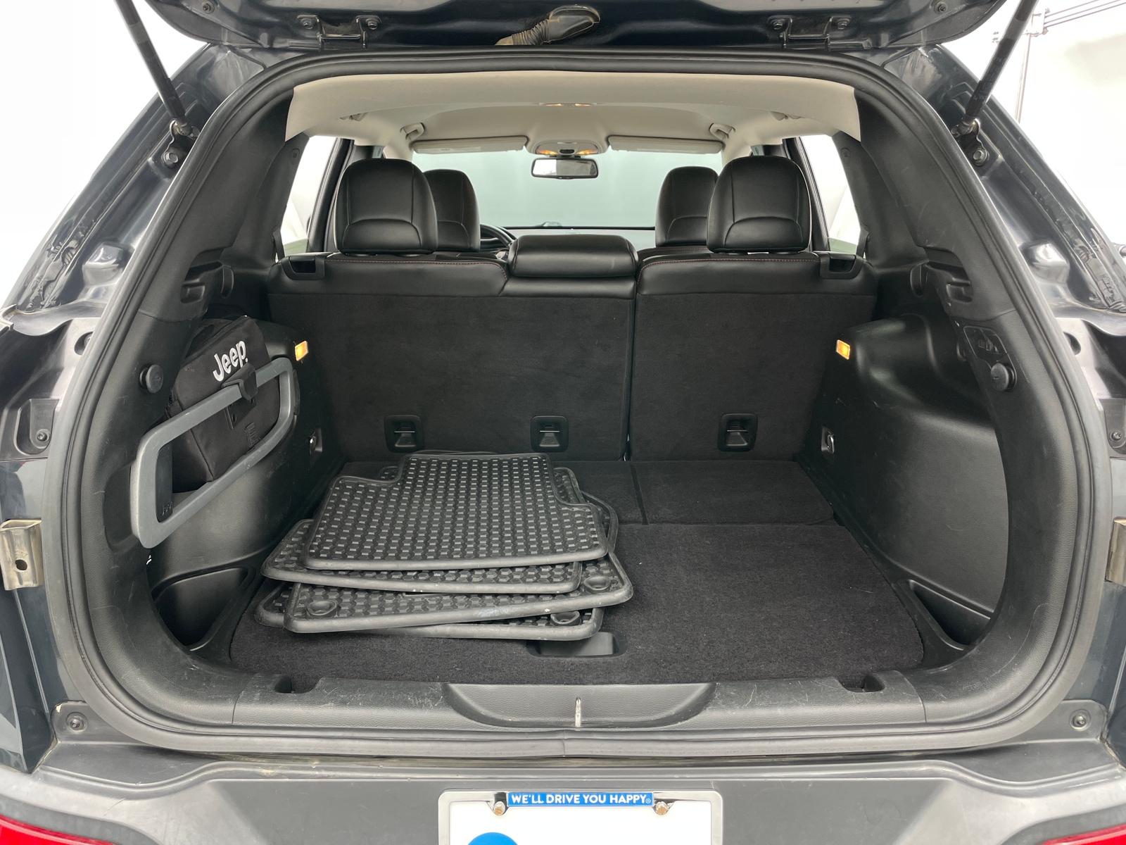 Thumbnail: 2017 Jeep Cherokee - 7
